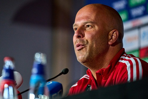 Slot: "Ik vind het ontzettend mooi om te zien hoe Dick Lukkien probeert Emmen in de Eredivisie te houden"