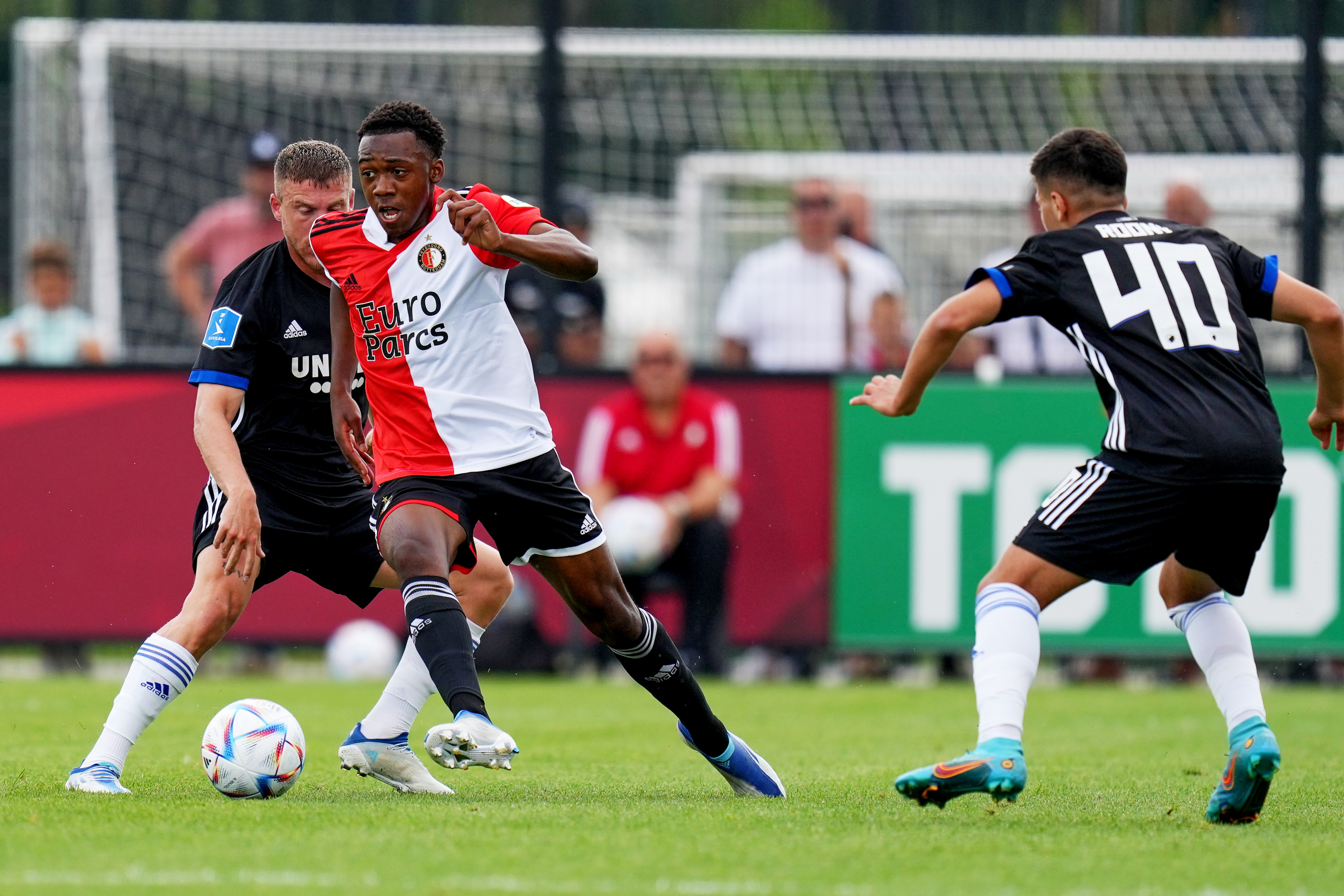 Blik op Feyenoord O21 (deel 1): Promoveren is noodzakelijk