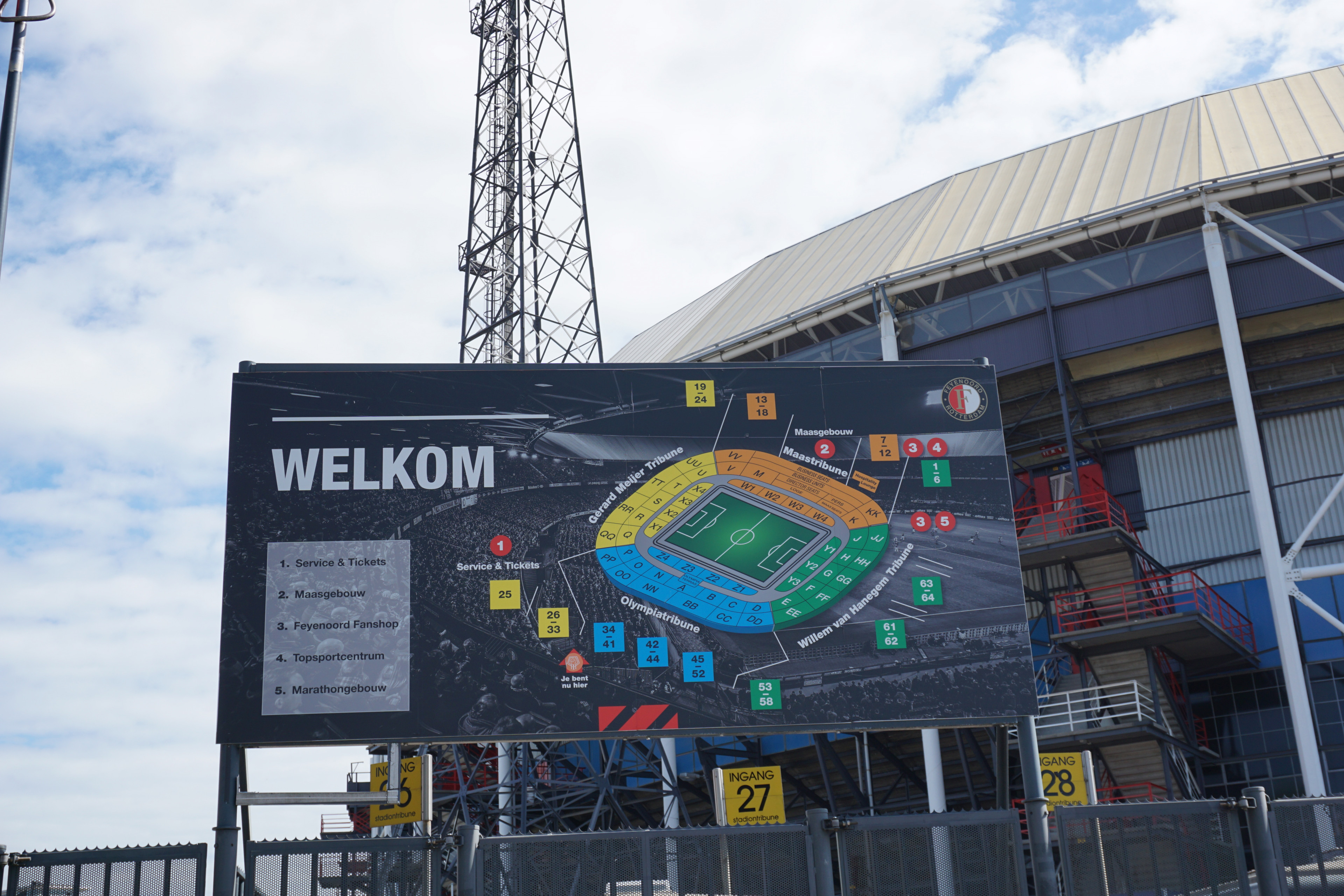 Kritiek op vernieuwde Feyenoord App: Bugs, onduidelijkheid en groeiende frustraties bij supporters