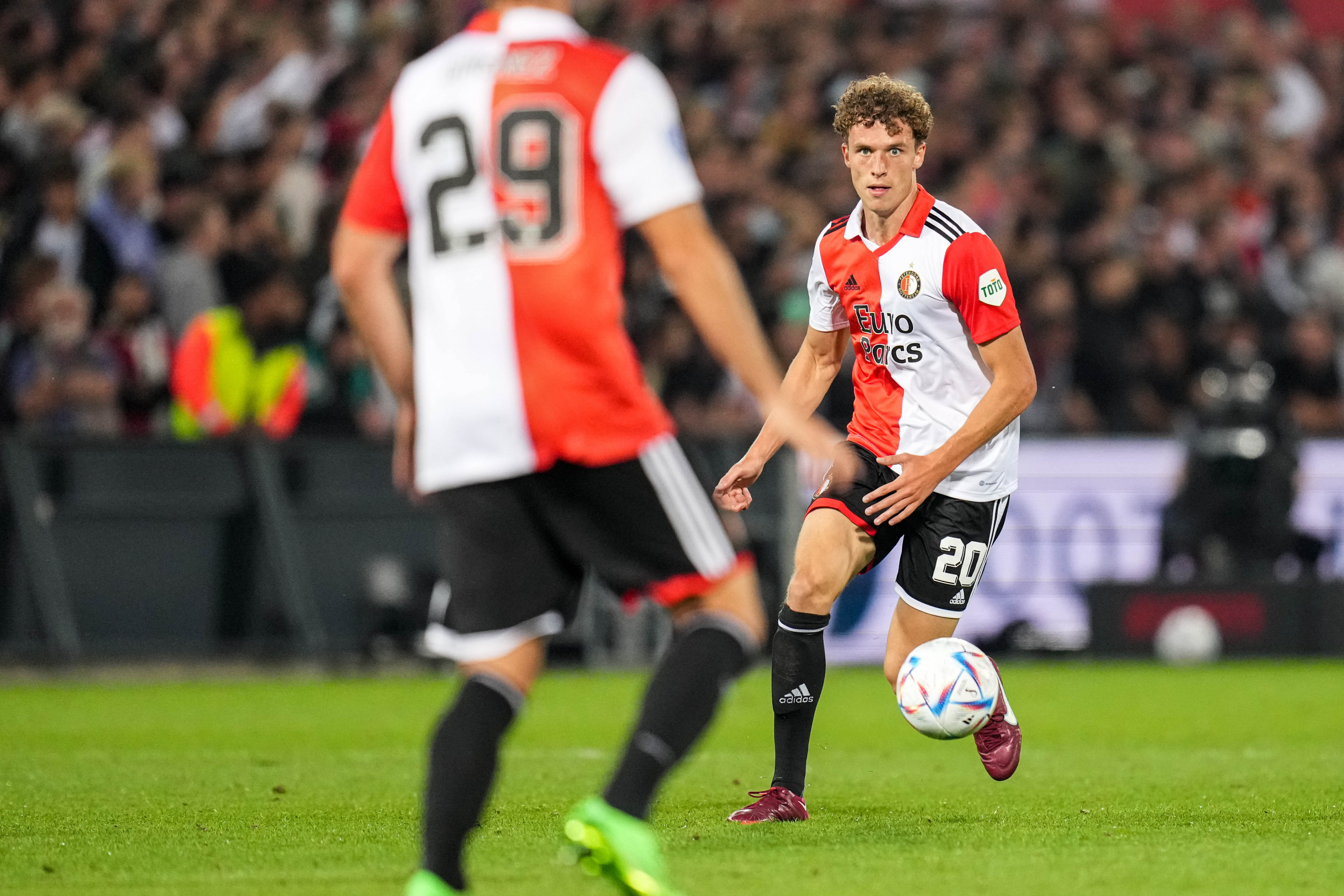 Wieffer: "De trainer wil graag dat ik wat controlerend speel"