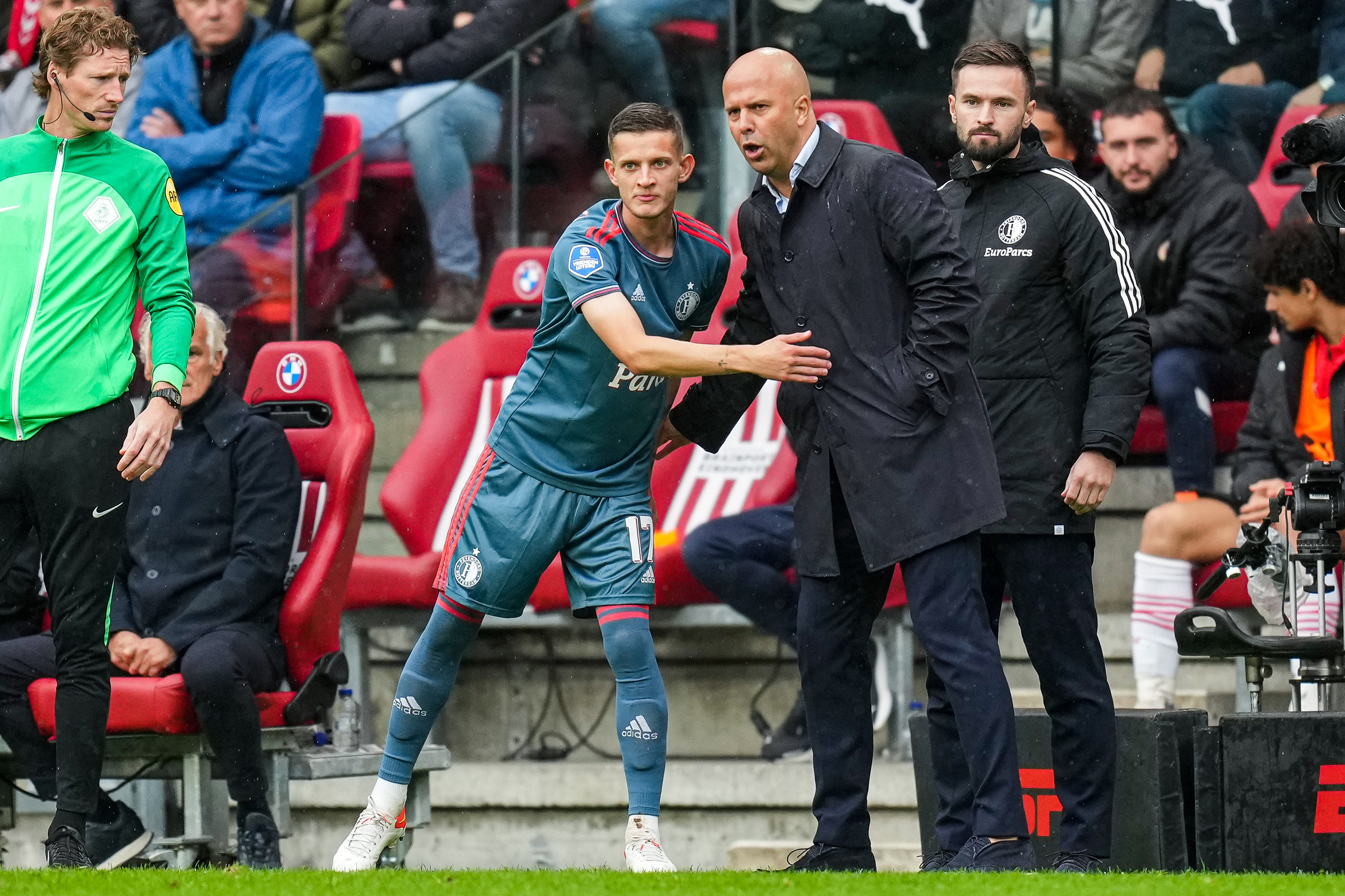 “Szymański presteert schommelend. De ene keer beter dan de andere”