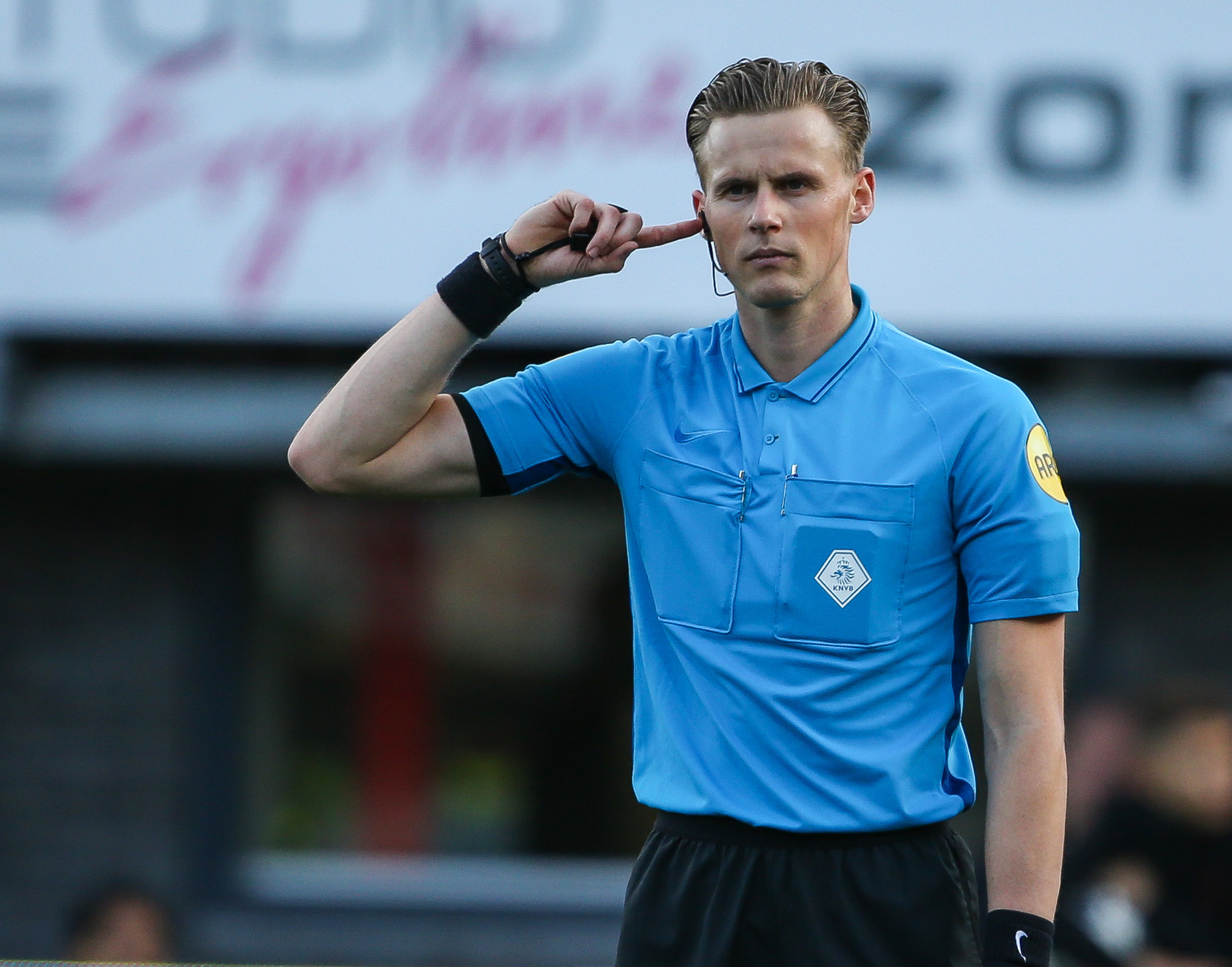 Sander van der Eijk fluit Feyenoord-NAC