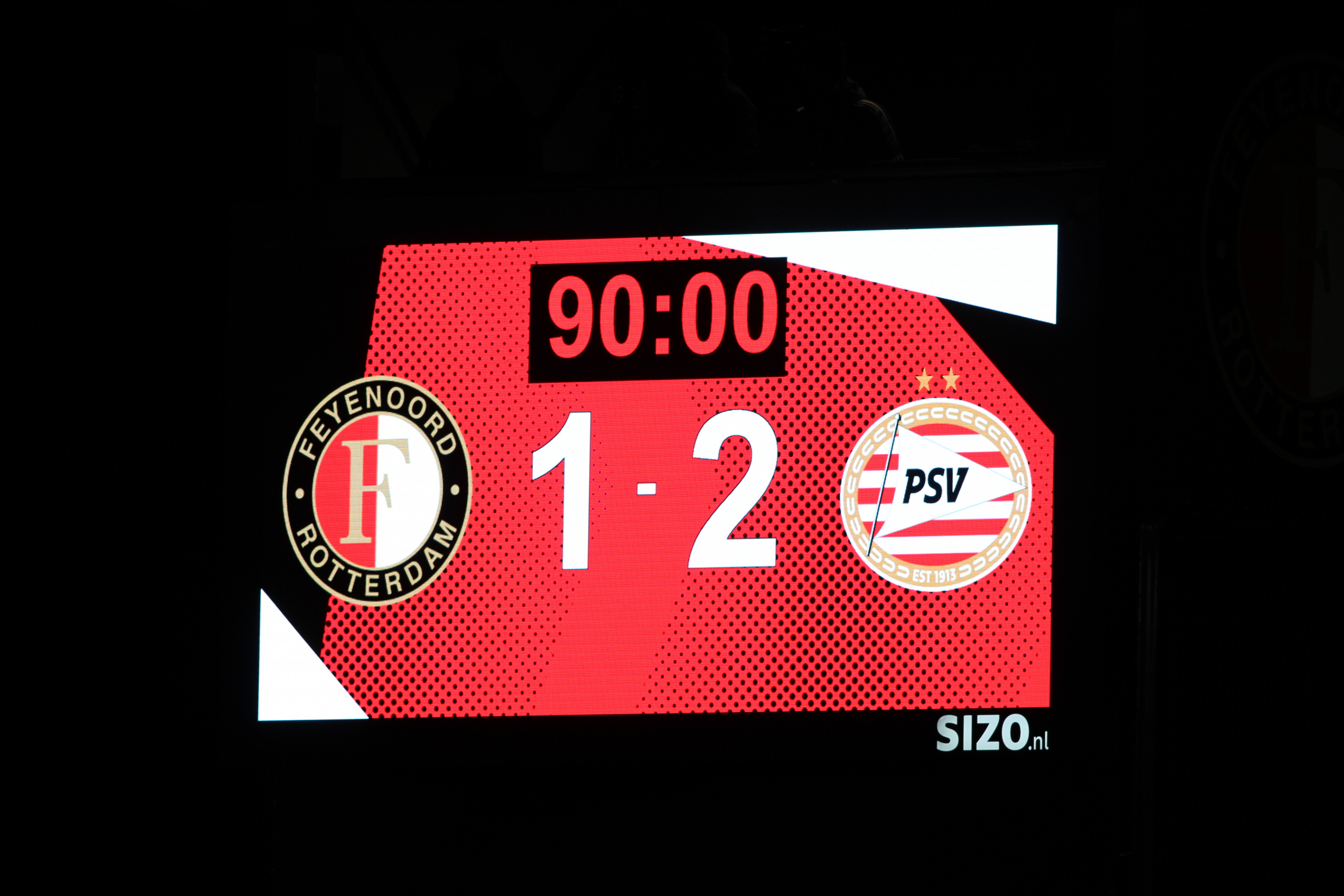 Feyenoord O18 verliest in blessuretijd van PSV O18 (1-2)