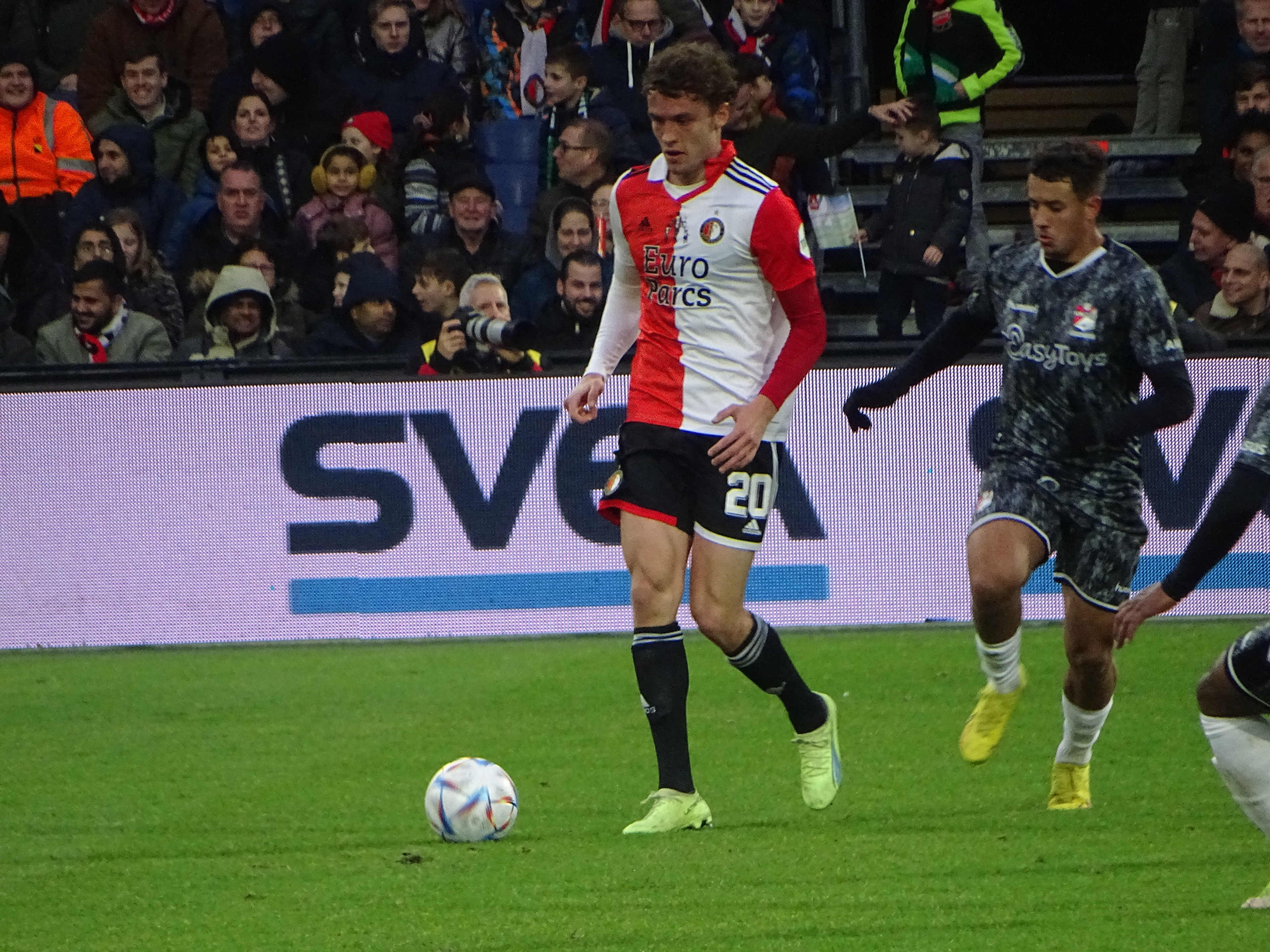 “Als voetballer ben ik eigenlijk te sociaal”