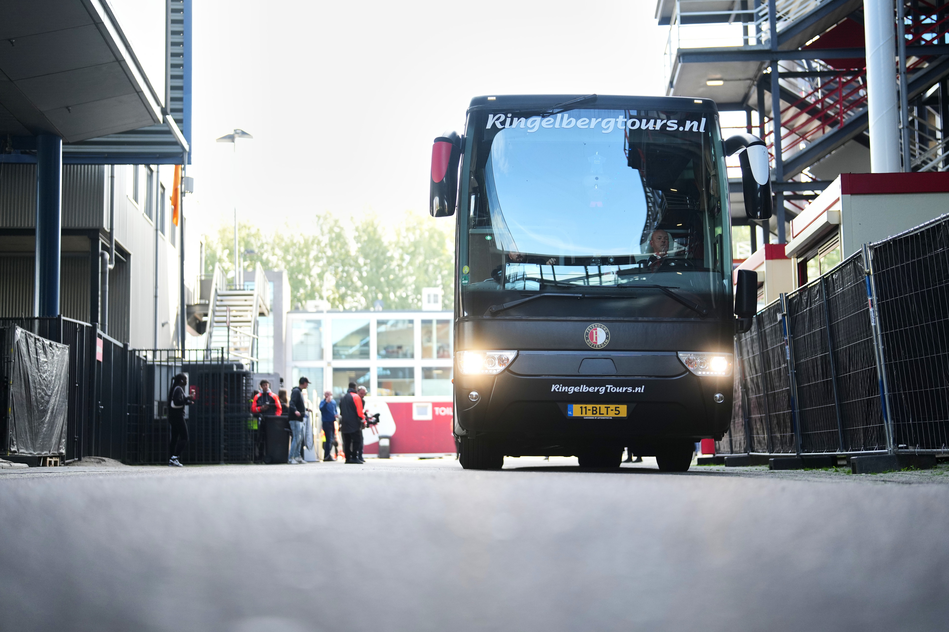Gemeente Utrecht legt Feyenoord volledig Rotterdamse buscombi op