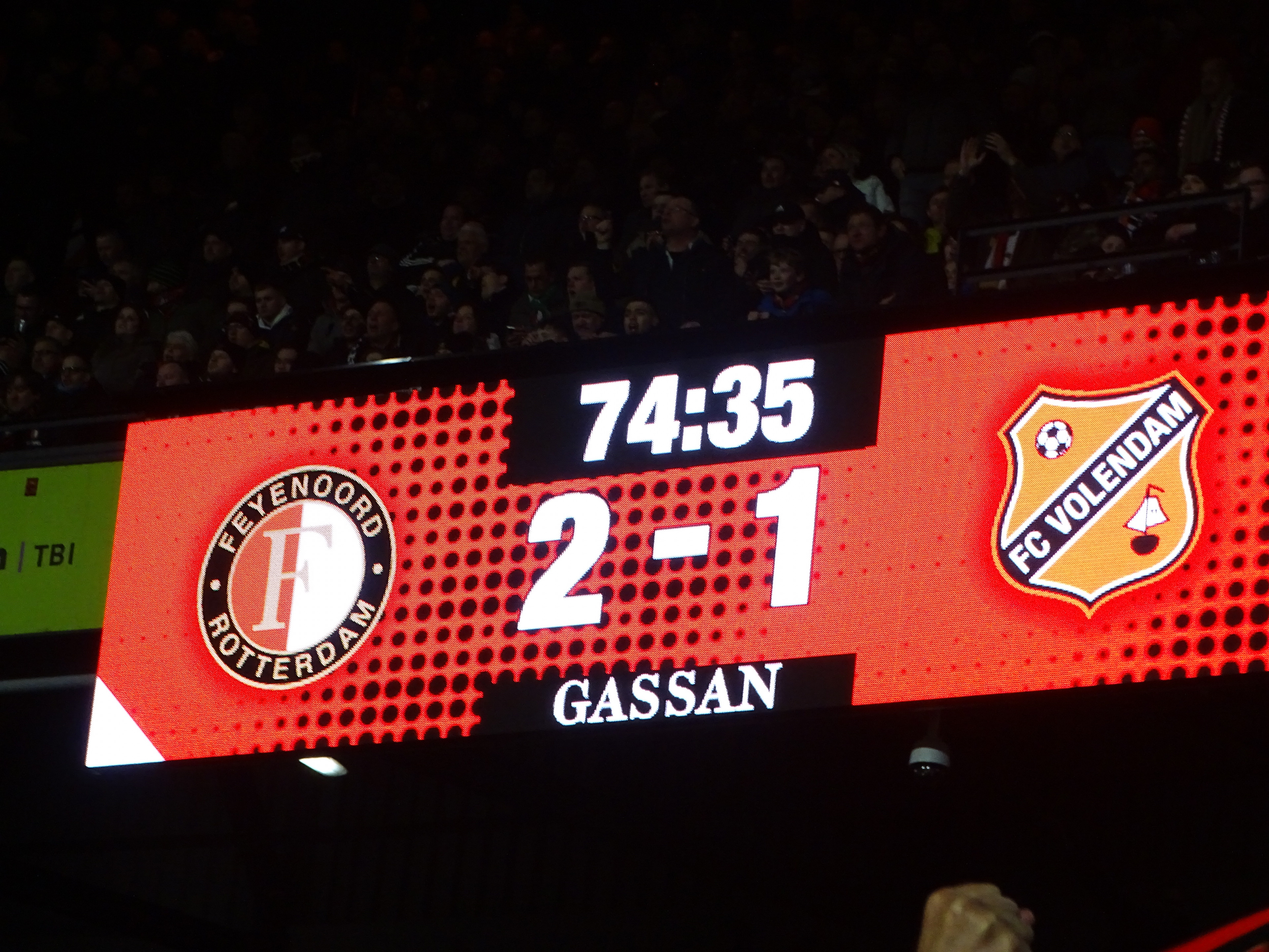 Volendam-hoofdtrainer Matthias Kohler niet meer voor de groep tijdens duel tegen Feyenoord