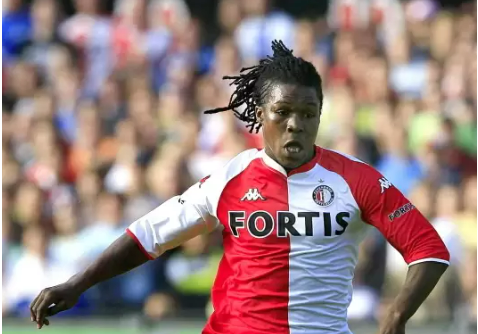 Royston Drenthe zet per direct punt achter carrière
