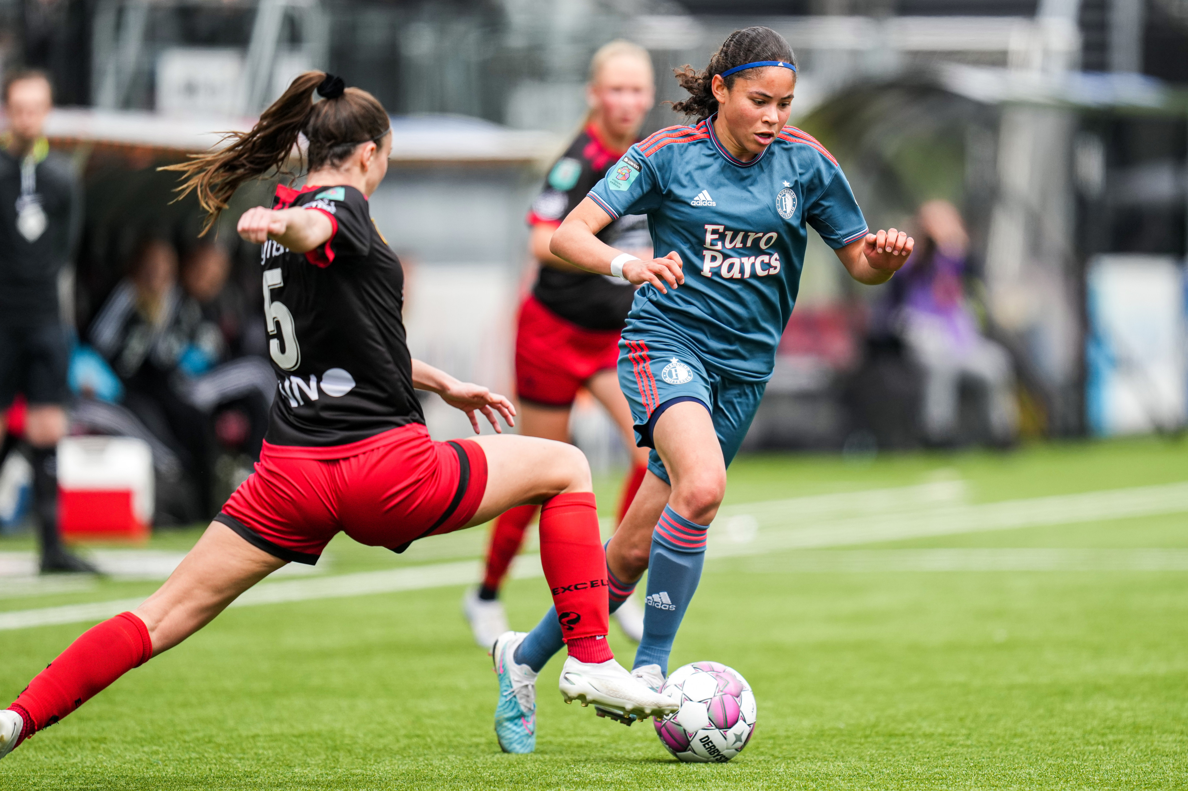 Feyenoord V1 stelt teleur in stadsderby en verliest van Excelsior