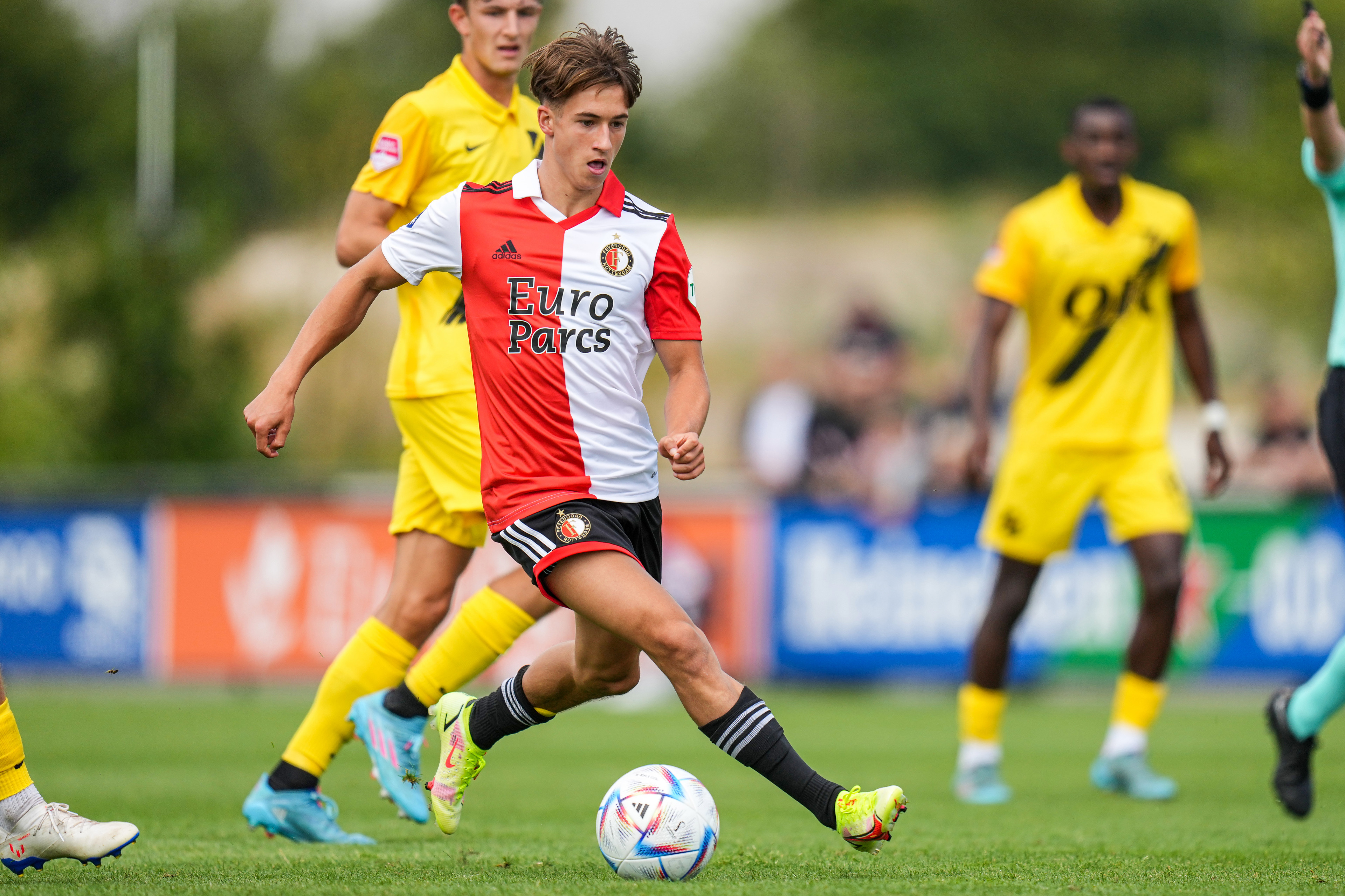 Hartjes hakt knopen door en verkast naar Excelsior