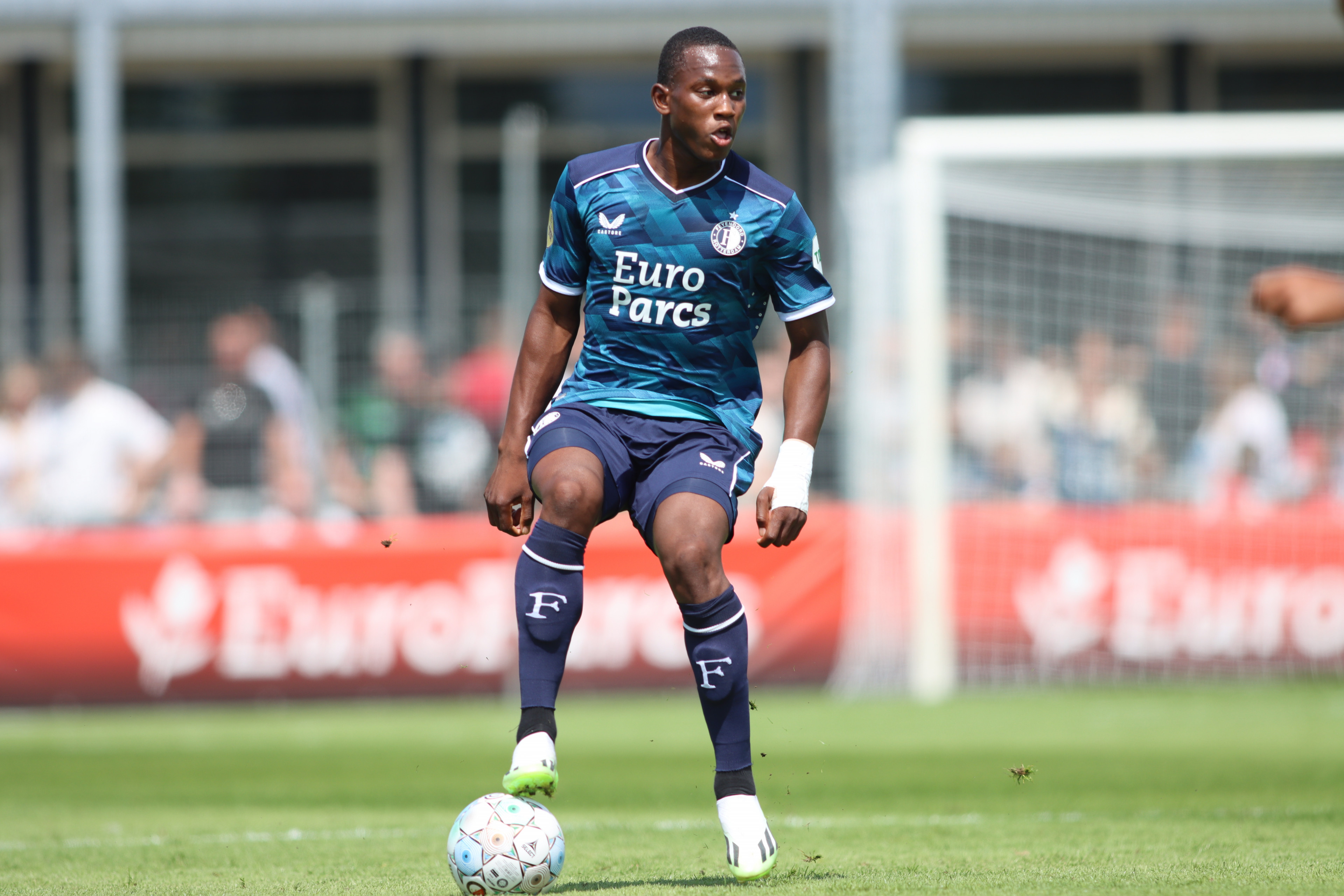 Kasanwirjo en Hartjes bij voorselectie Jong Oranje