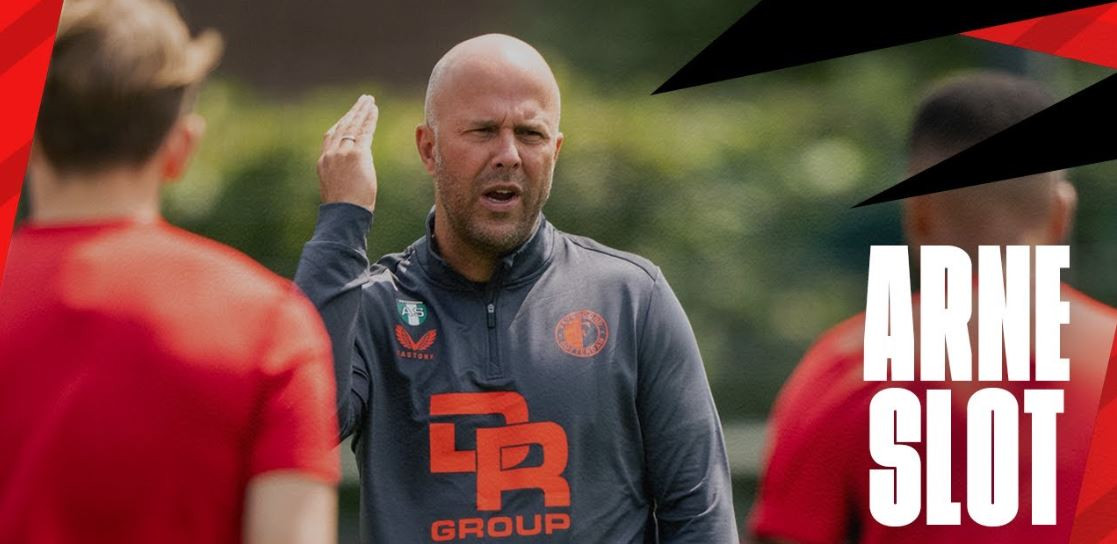 [LIVE: 14:15] Arne Slot geeft eerste persconferentie van nieuwe seizoen