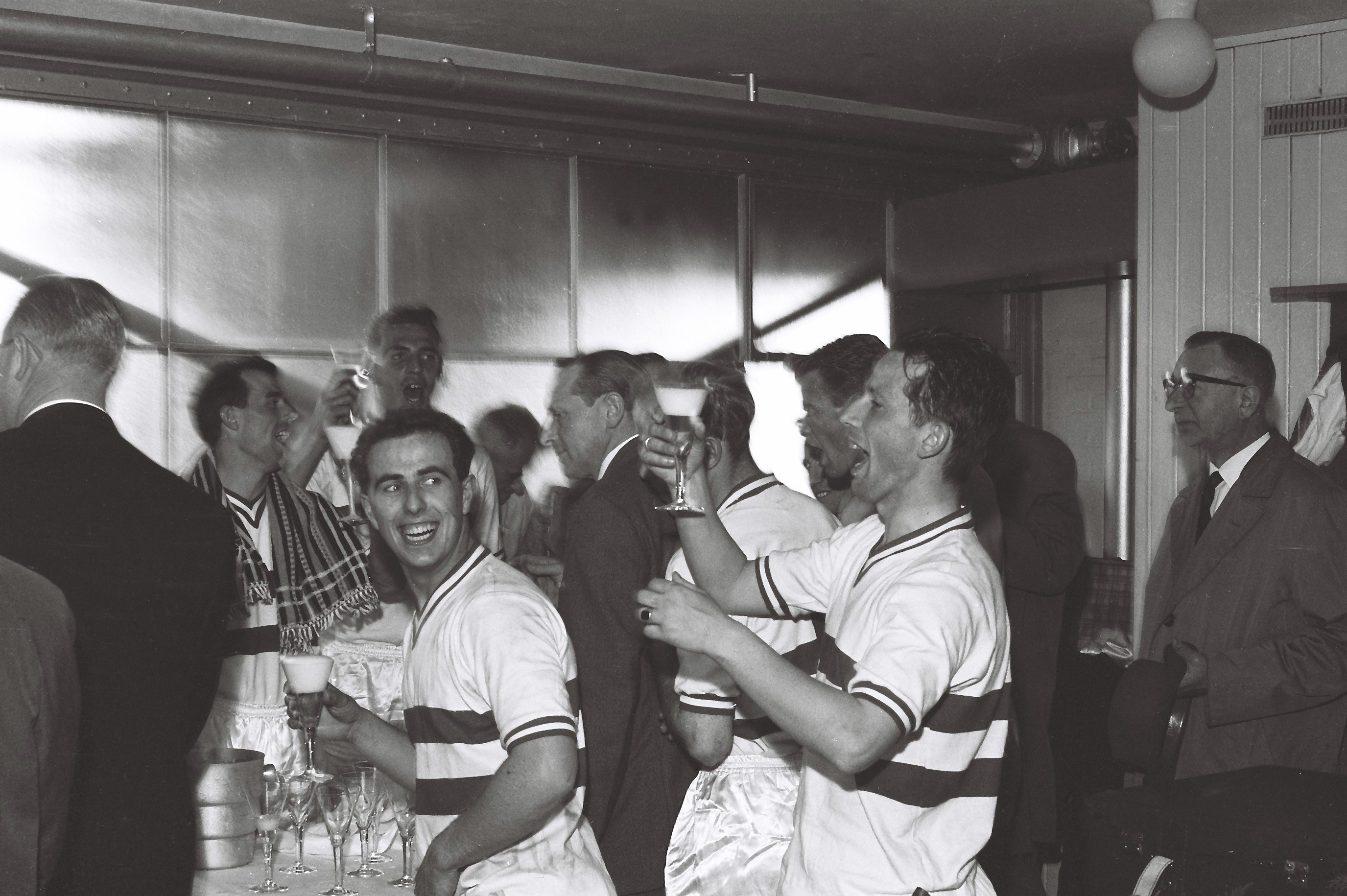 61020-1961-05-28-feye-rapid-jc-2-1-kampioen-9