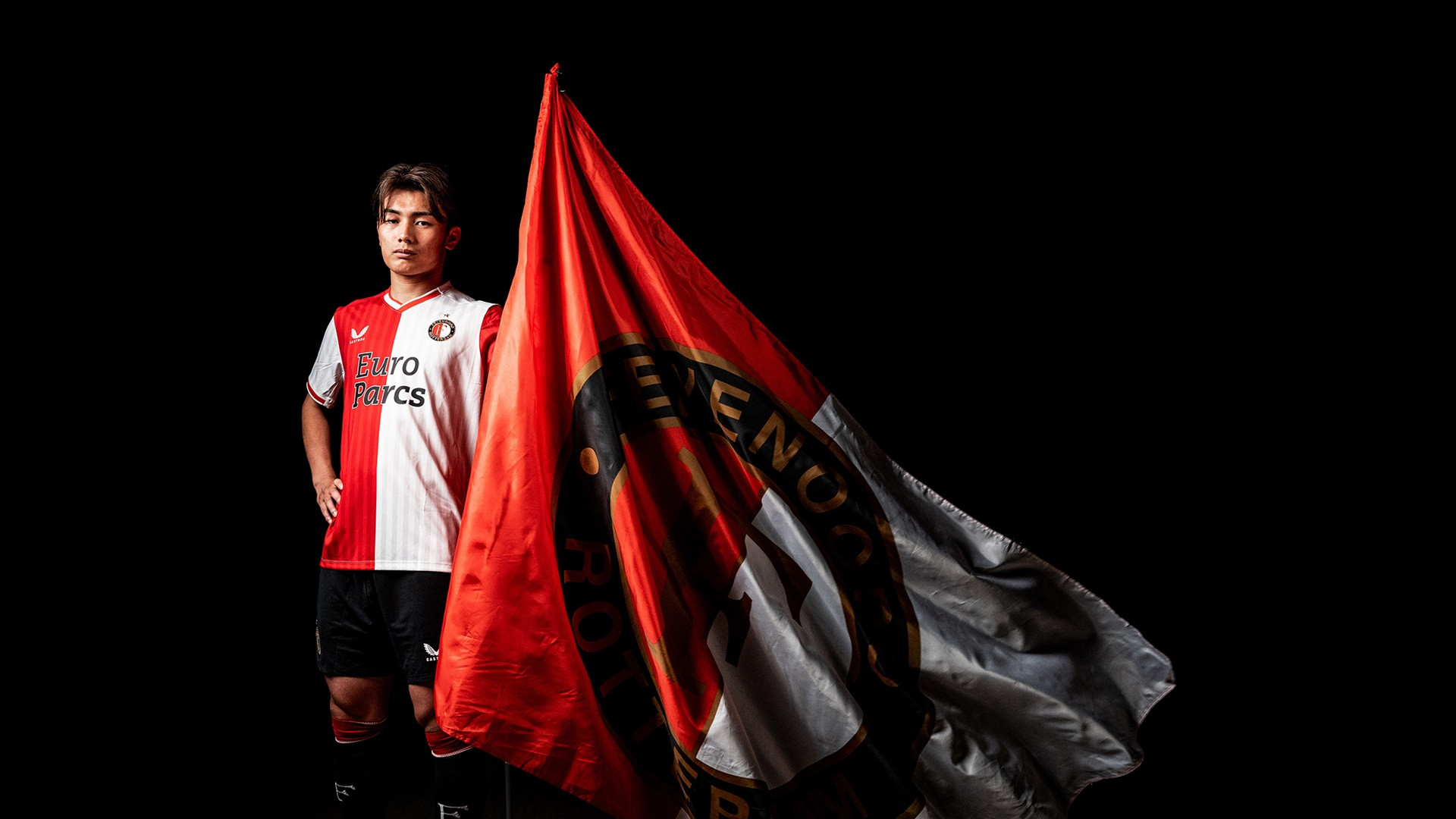 Feyenoord presenteert Ayase Ueda