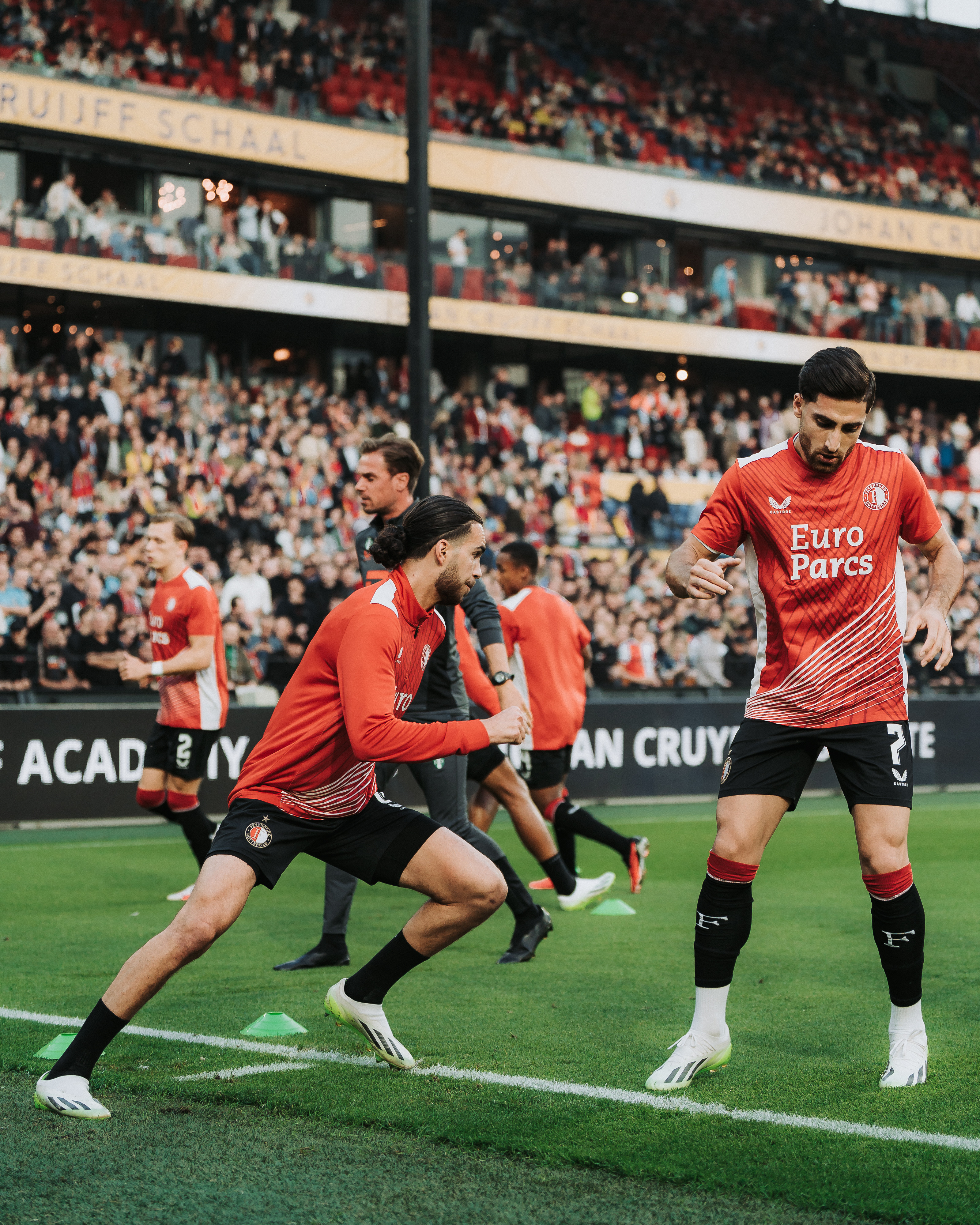 Zerrouki en Jahanbakhsh winnen oefeninterlands