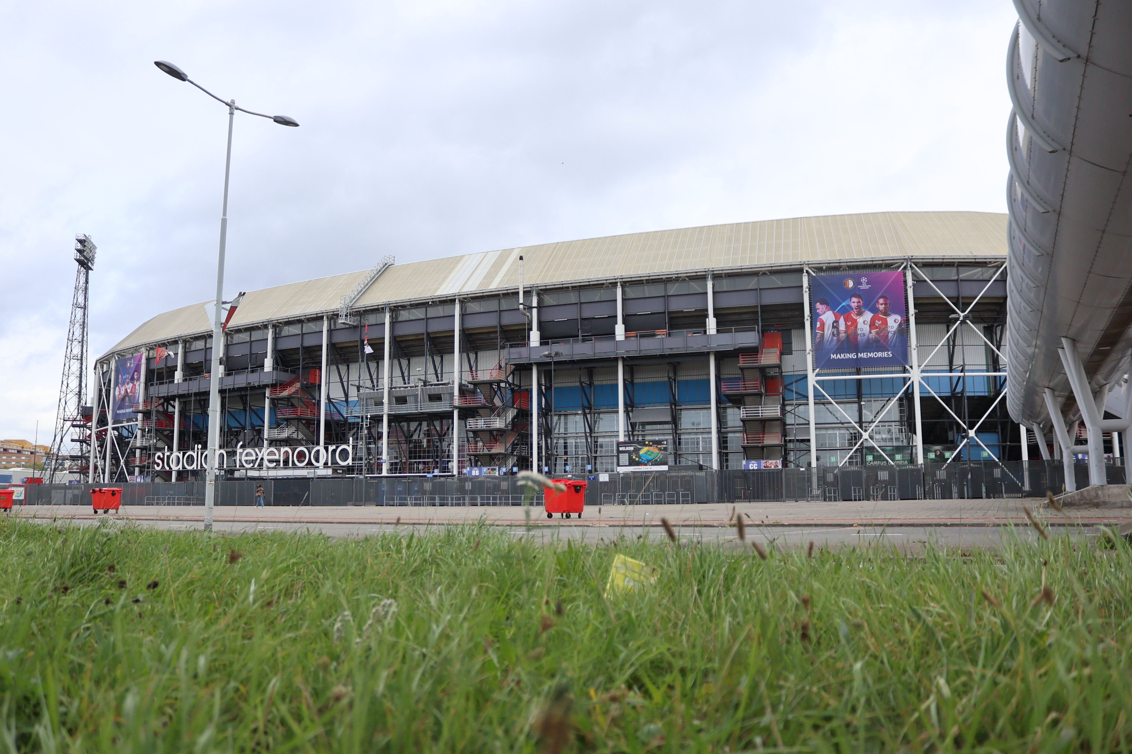Gemeente Rotterdam wil af van overlast in wijken rondom De Kuip