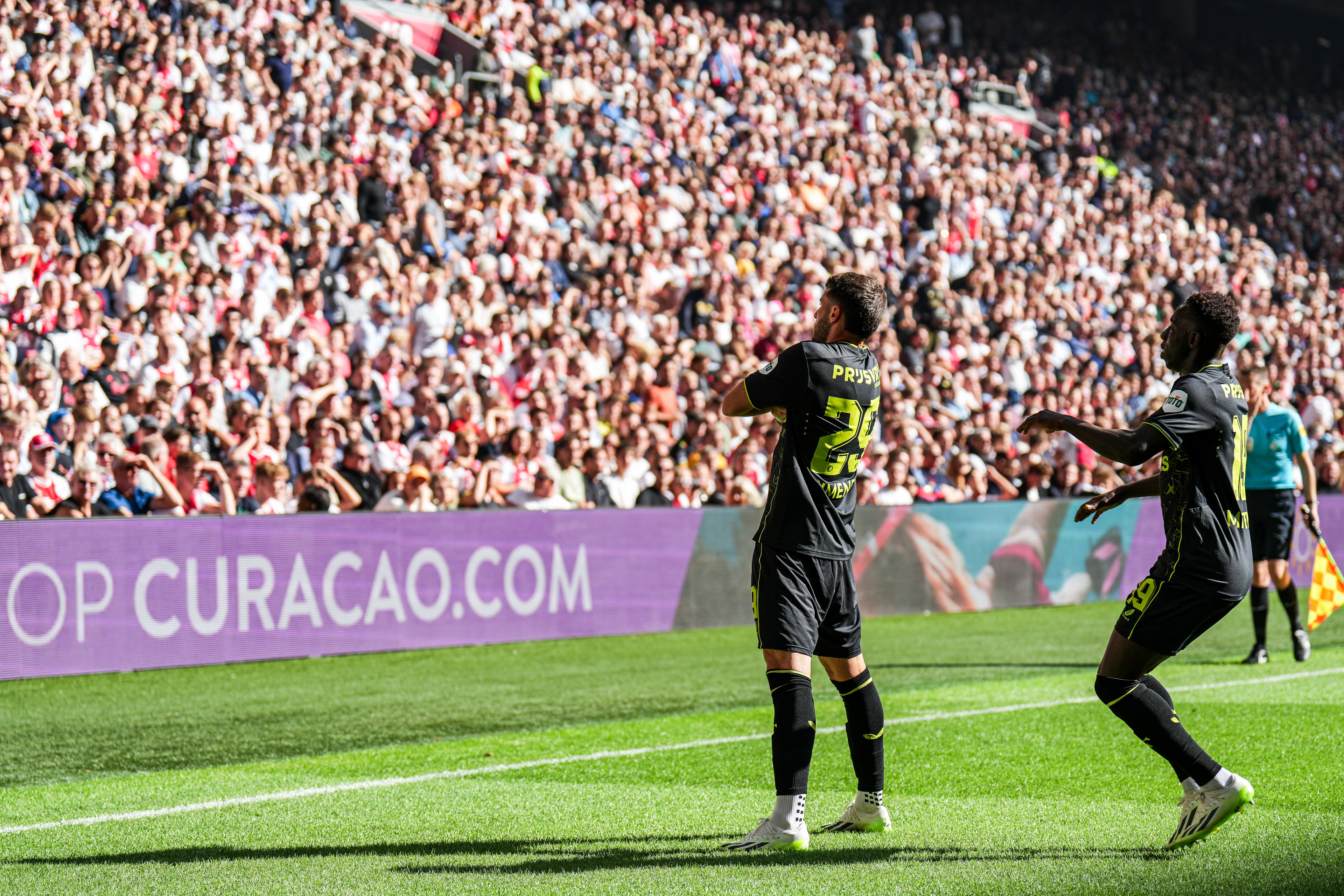 Feyenoord behaalt historische 0-4 overwinning tegen Ajax