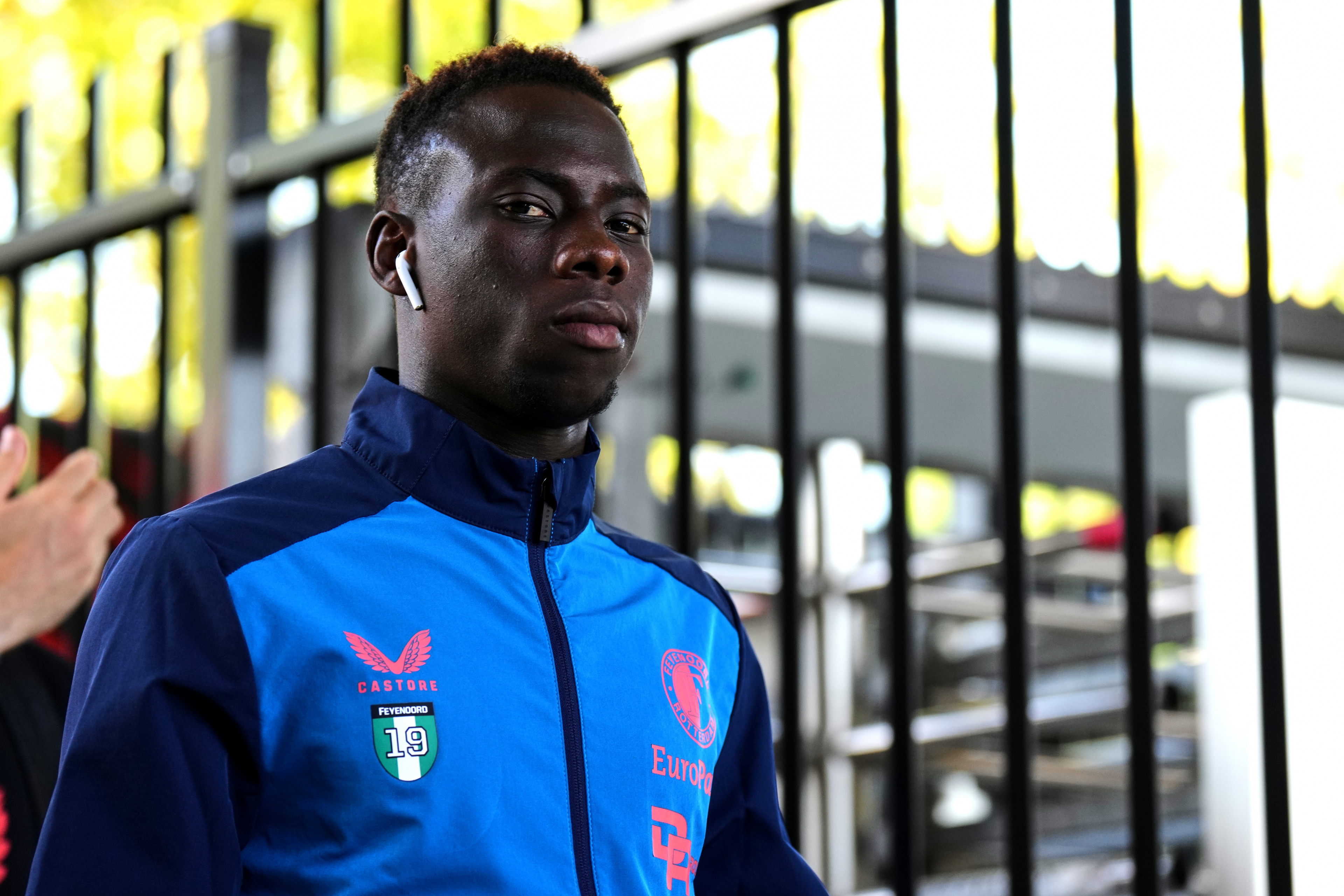 Minteh trefzeker bij ruime overwinning Gambia