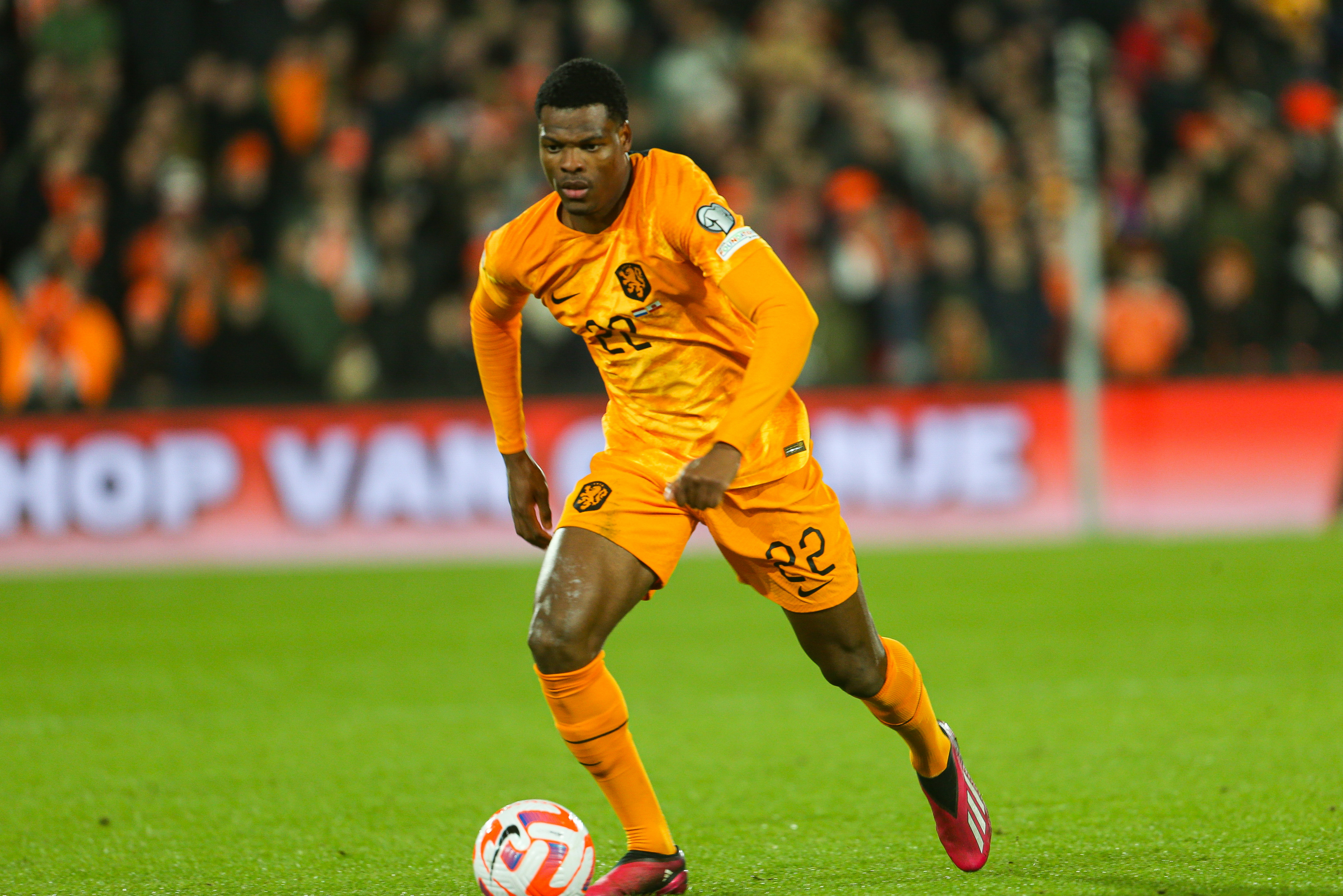 'Dumfries reageert op opmerking Feyenoord-scout'