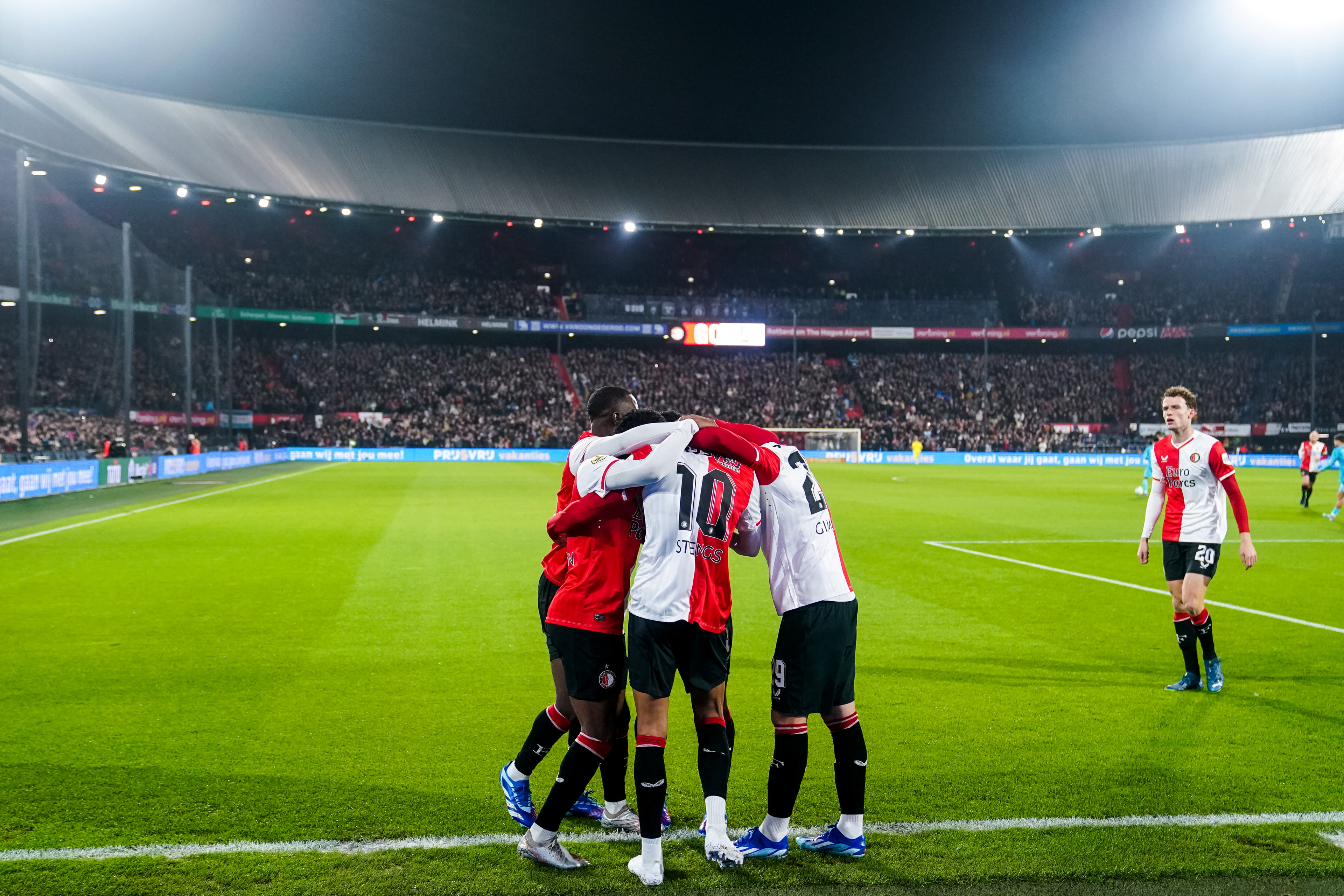 Feyenoord bekert verder na overwinning op FC Utrecht