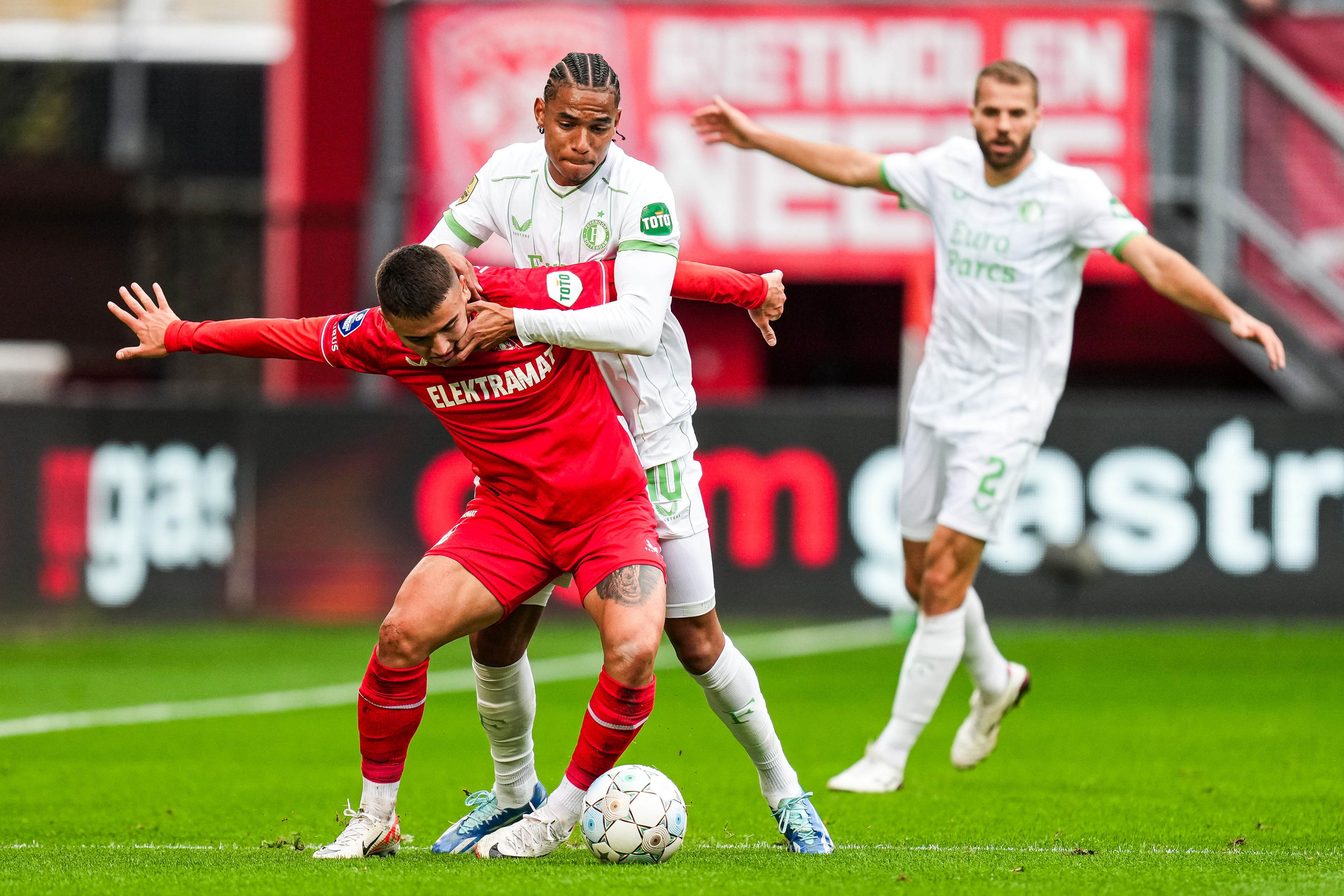 Ugalde vliegt naar Moskou: Twente mist spits tegen Feyenoord