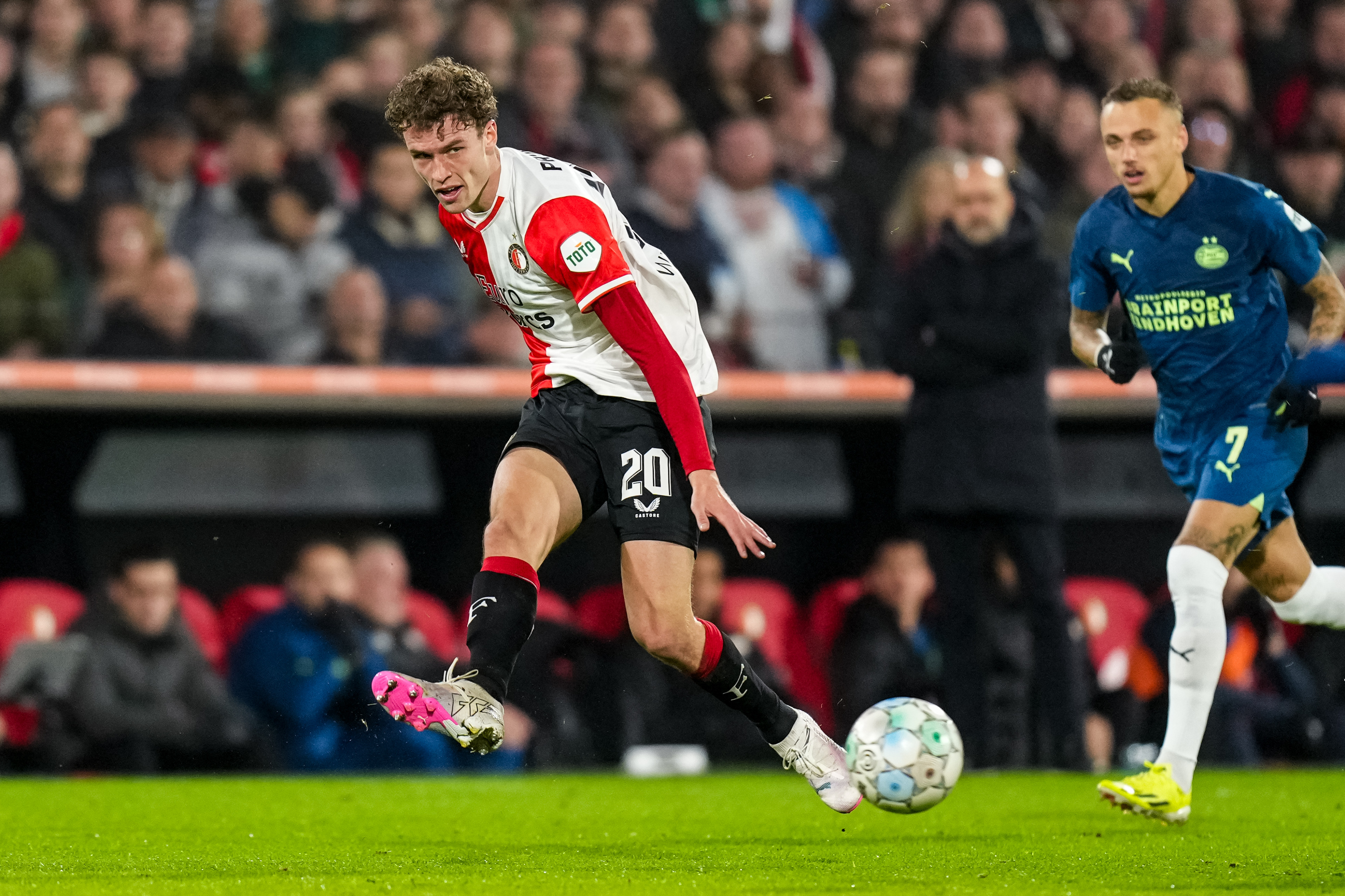 Wieffer over penaltymoment: "Dan hebben we ook een beetje geluk"