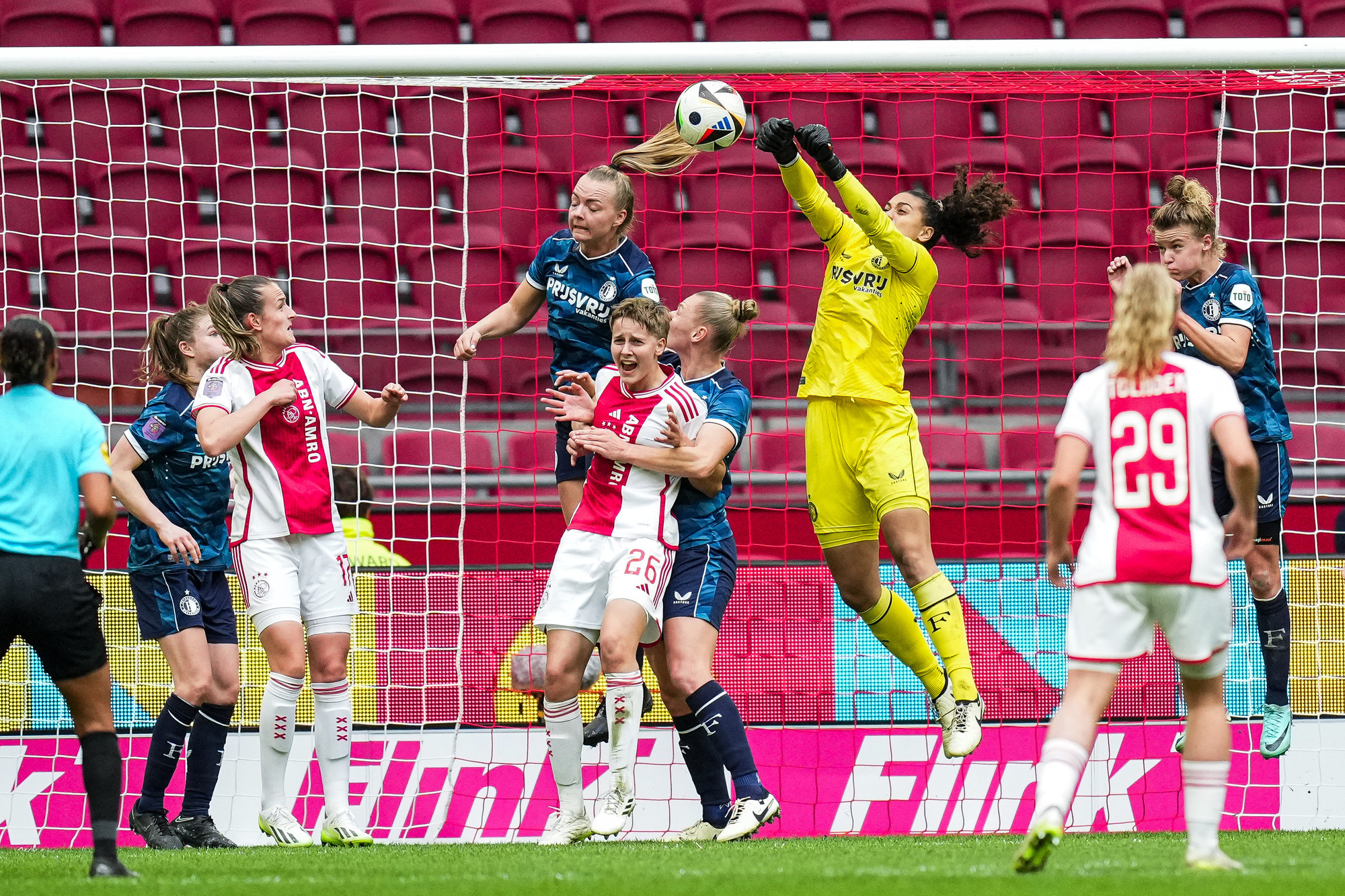 Feyenoord V1 hard onderuit in de ArenA