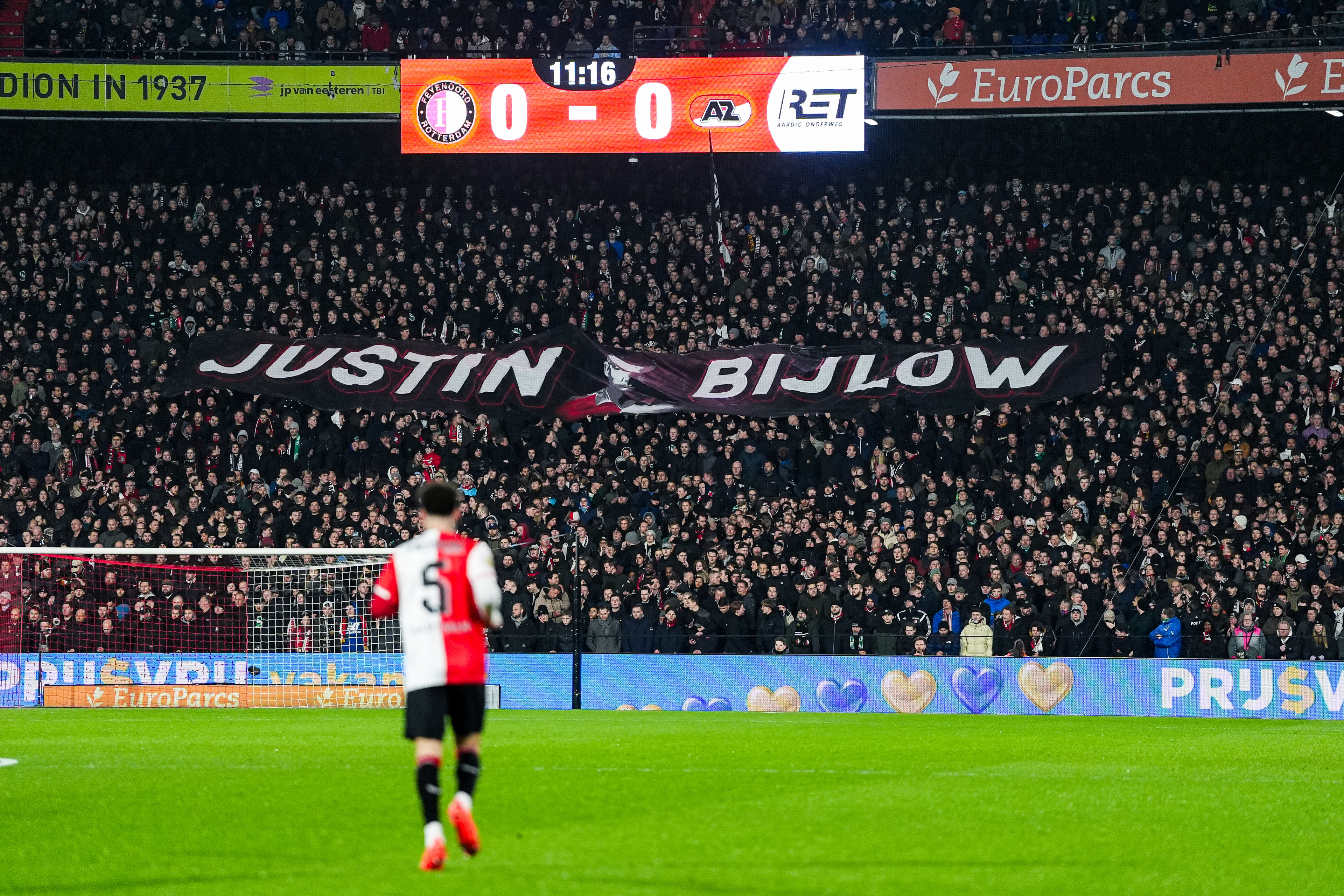 Legioen steekt Justin Bijlow een hart onder de riem