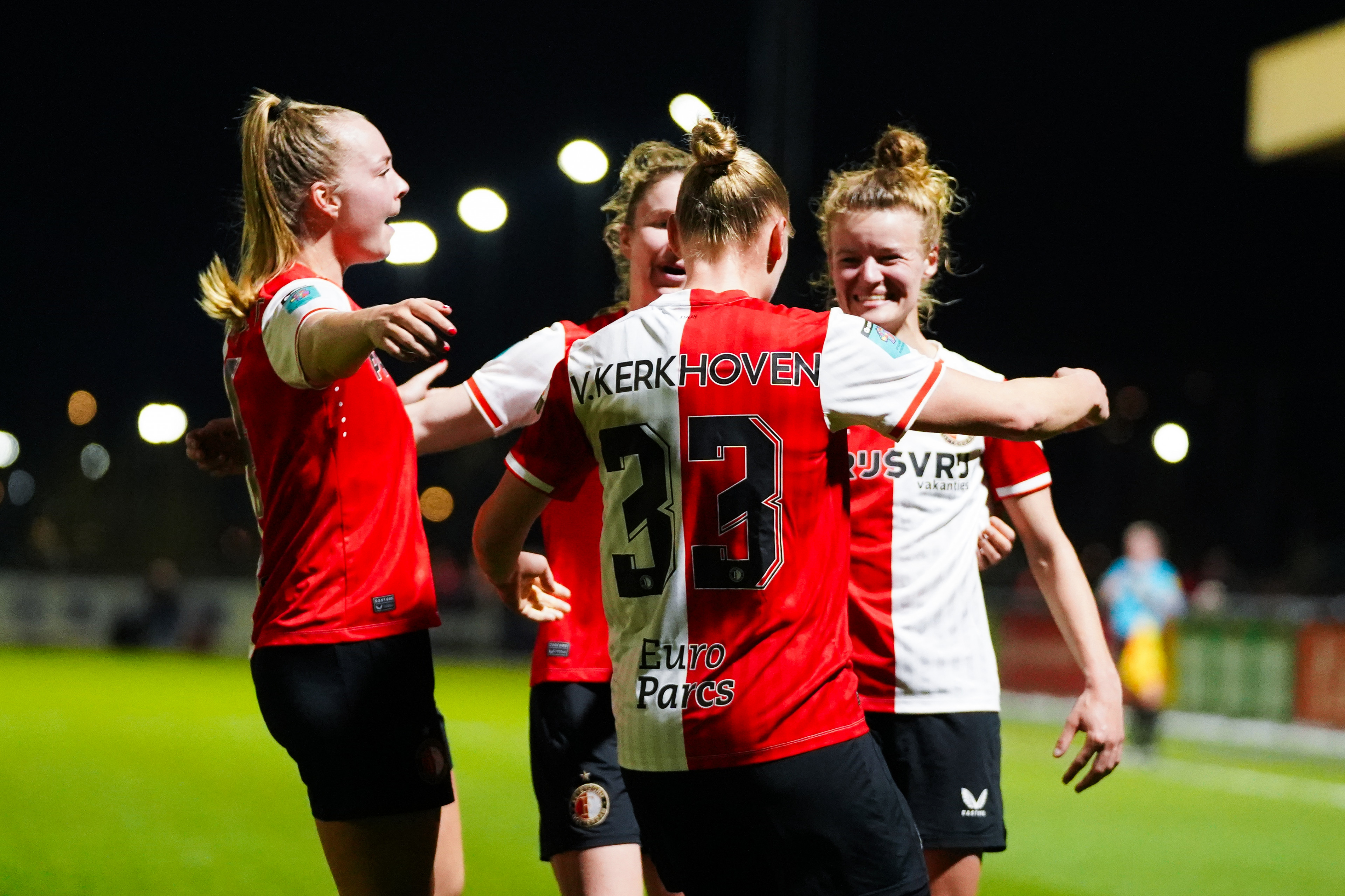 Feyenoord Vrouwen loten Ajax uit voor de halve finale beker