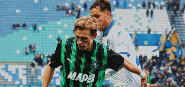 Verhuurde Feyenoorders: Pedersen doet wat Hendriks nalaat; club Kasanwirjo flink gestraft