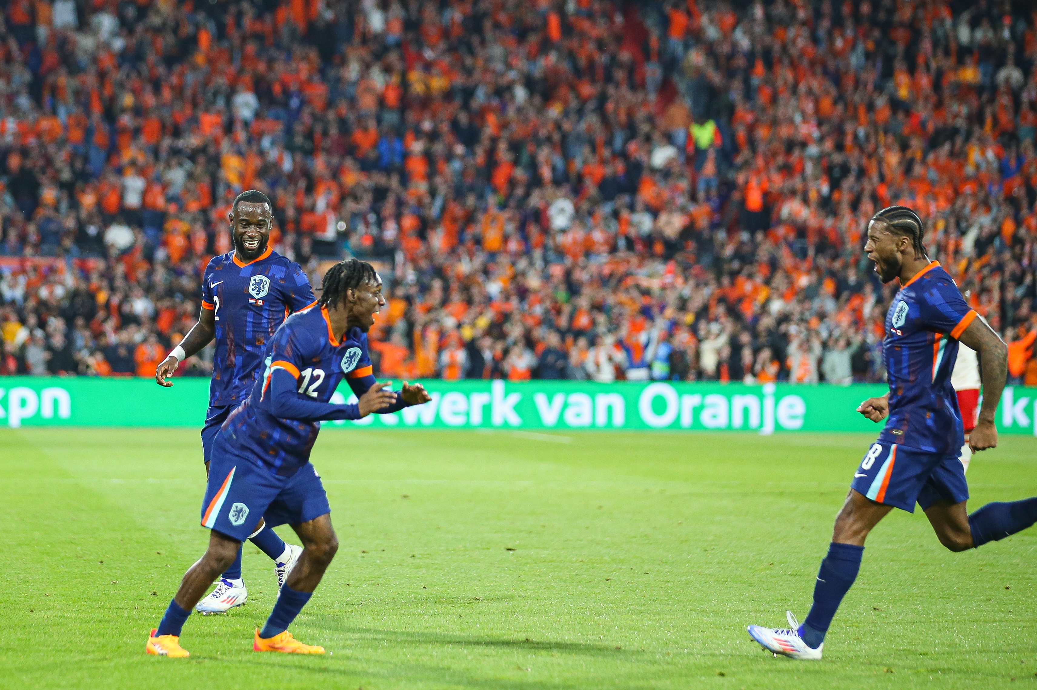 Nederland wint met ruime cijfers van Canada in De Kuip