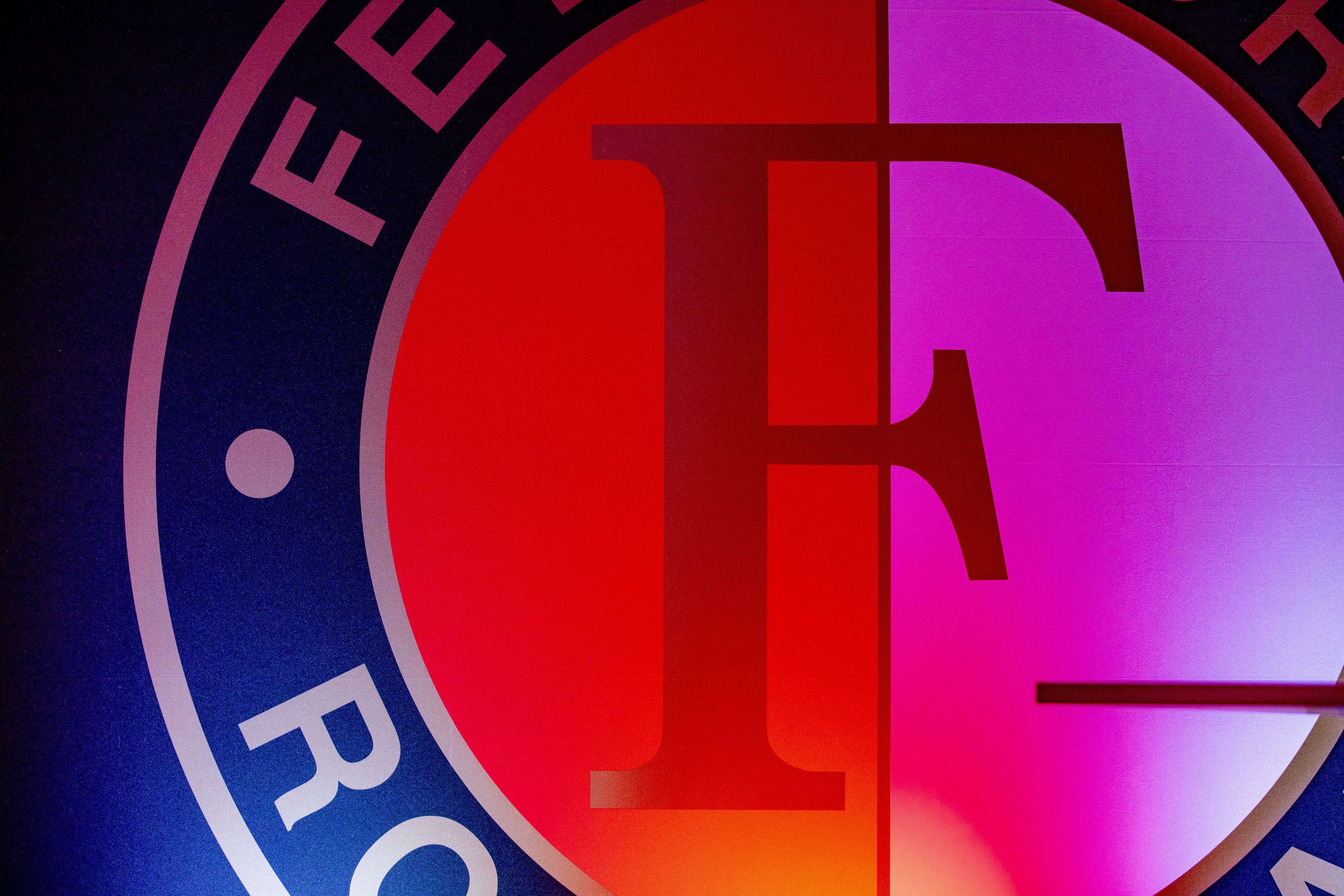 Terugkoop aandelen Vrienden van Feyenoord laat voorlopig op zich wachten