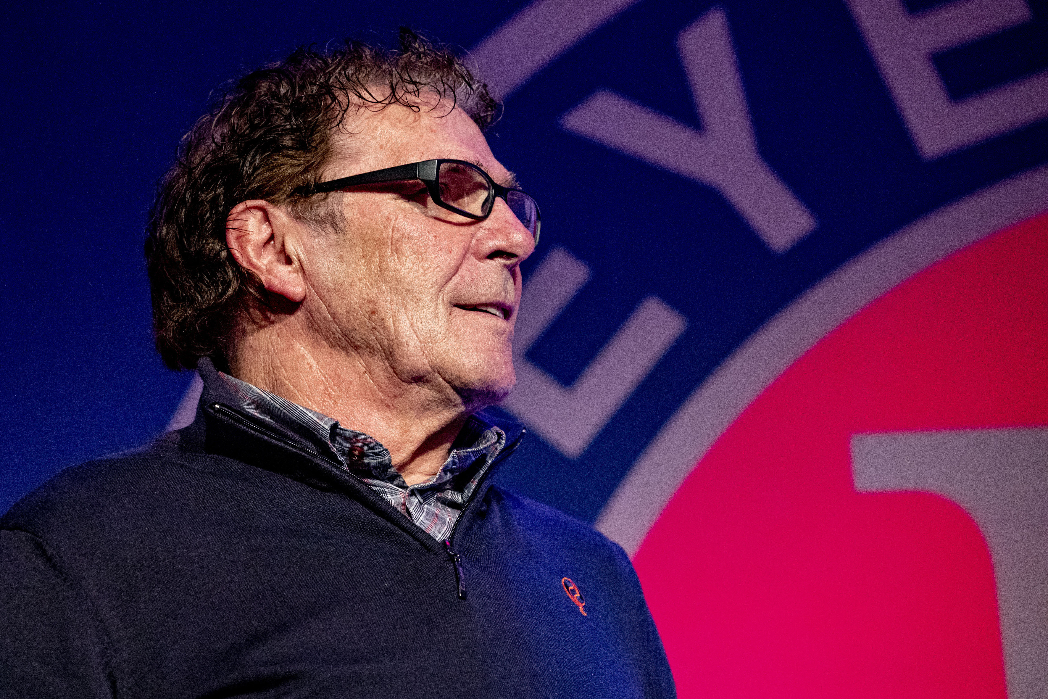 Van Hanegem: "Wie zegt dat ze zich daar wel makkelijk weer tussen mengen, is erg positief"