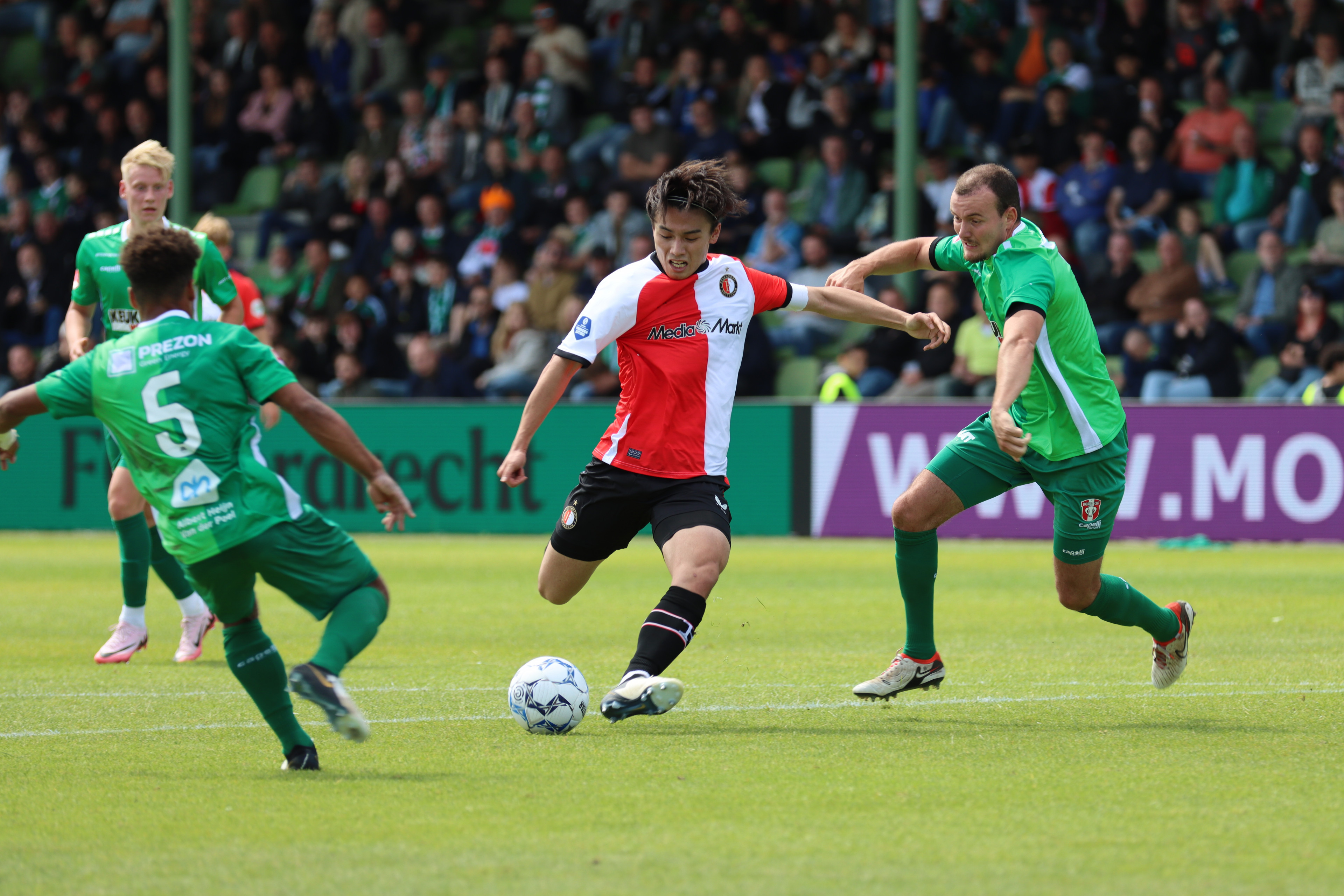 fc-dordrecht-vs-feyenoord-0-4-jim-breeman-sports-photography-300