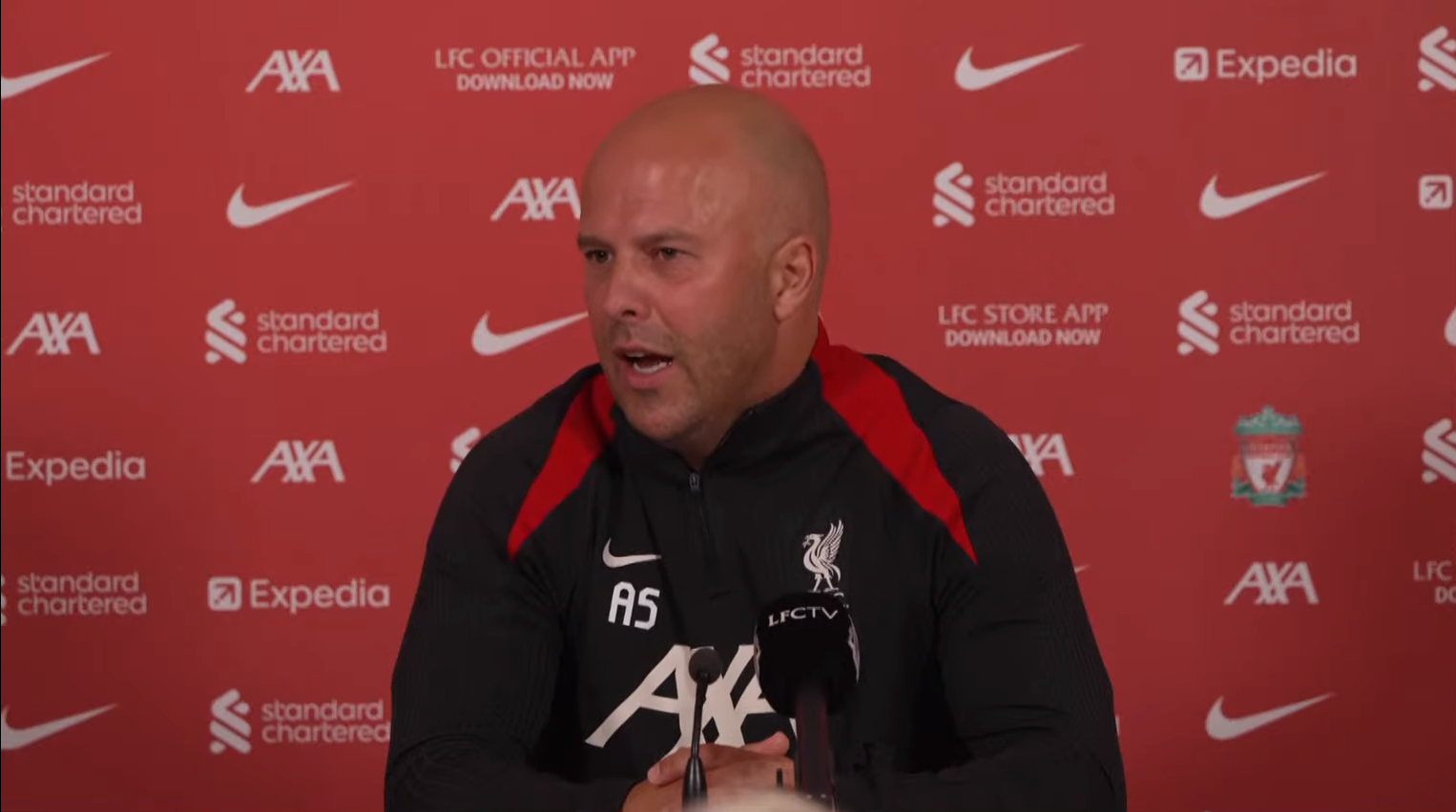 Slot verklaart flater City tegen Feyenoord: "Het was ook wel extreem ongelukkig"