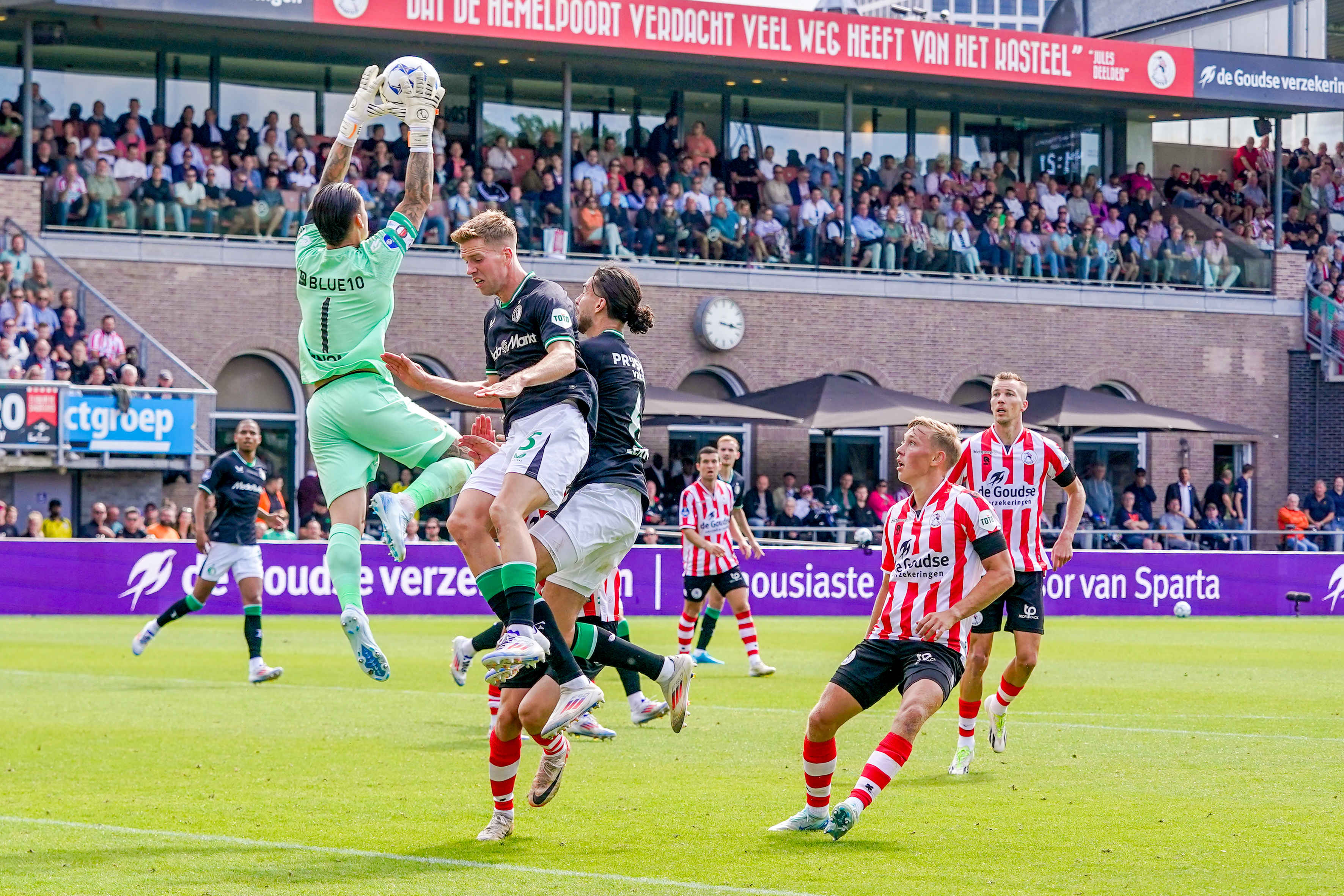 Olij: "Er is contact geweest tussen Feyenoord en mijn zaakwaarnemer"