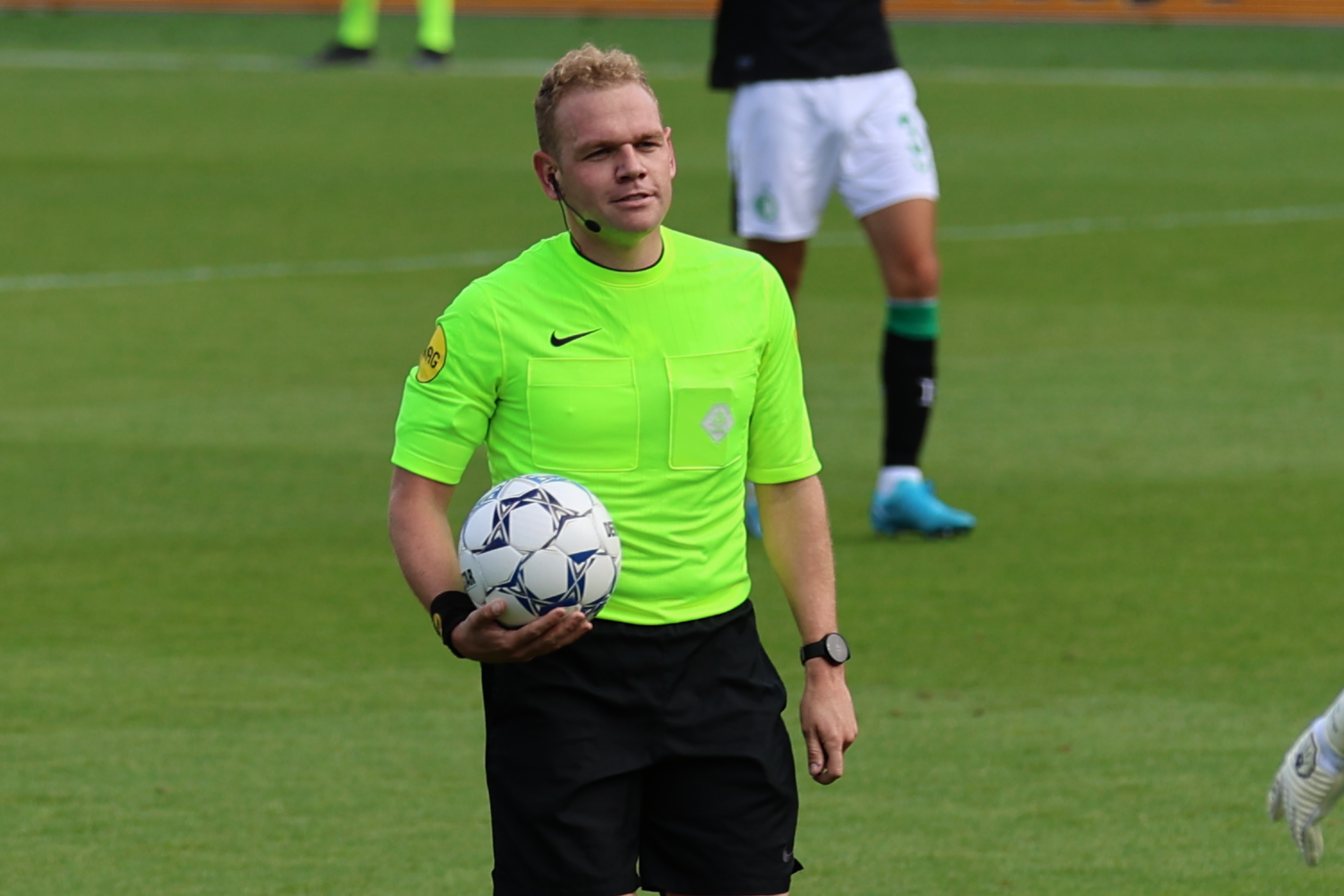 Alex Bos heeft leiding over uitwedstrijd Feyenoord tegen PEC Zwolle