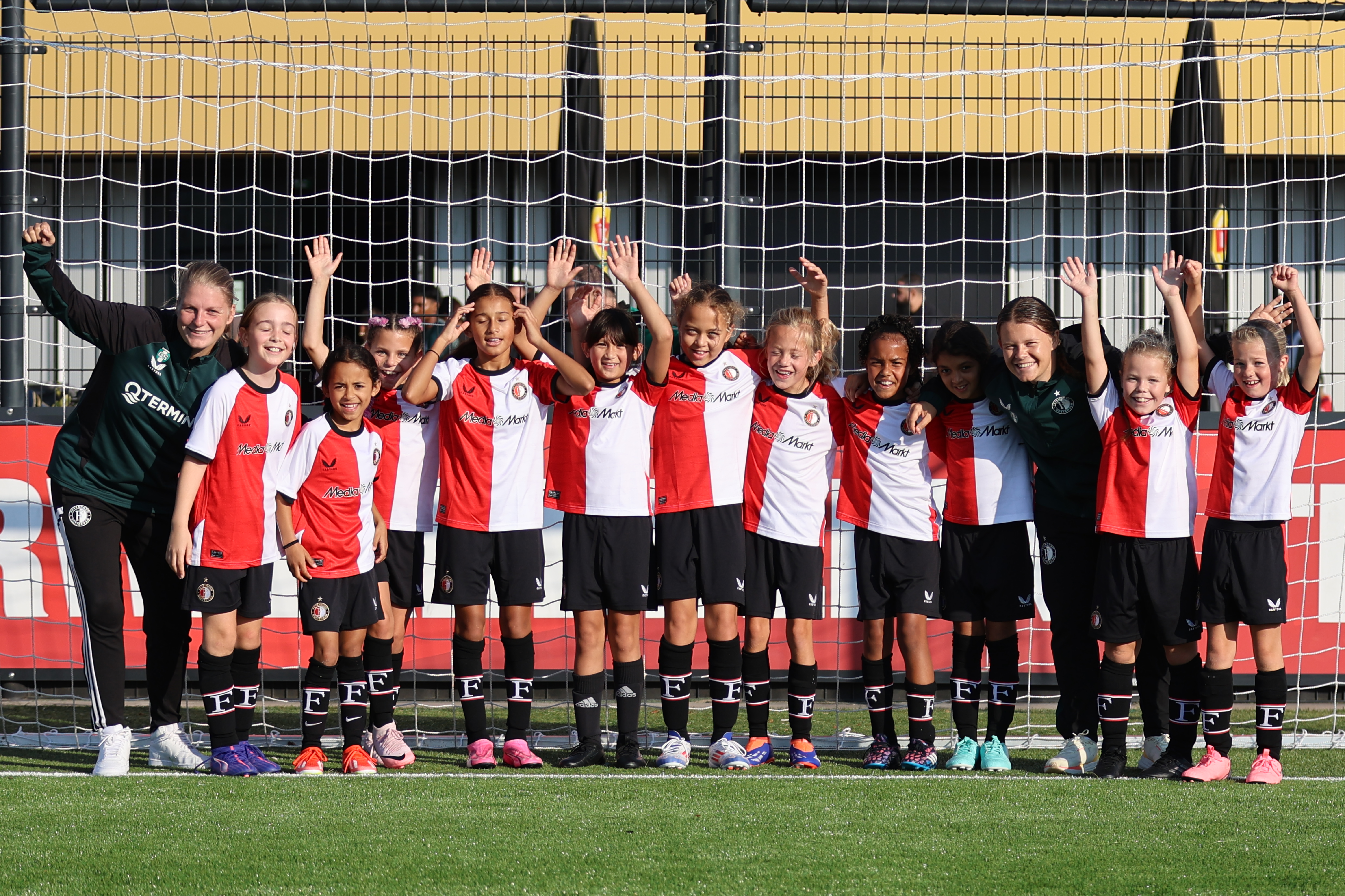 feyenoord-mo11-1-vv-nieuwerkerk-mo11-6-3-jim-breeman-sports-photography-181