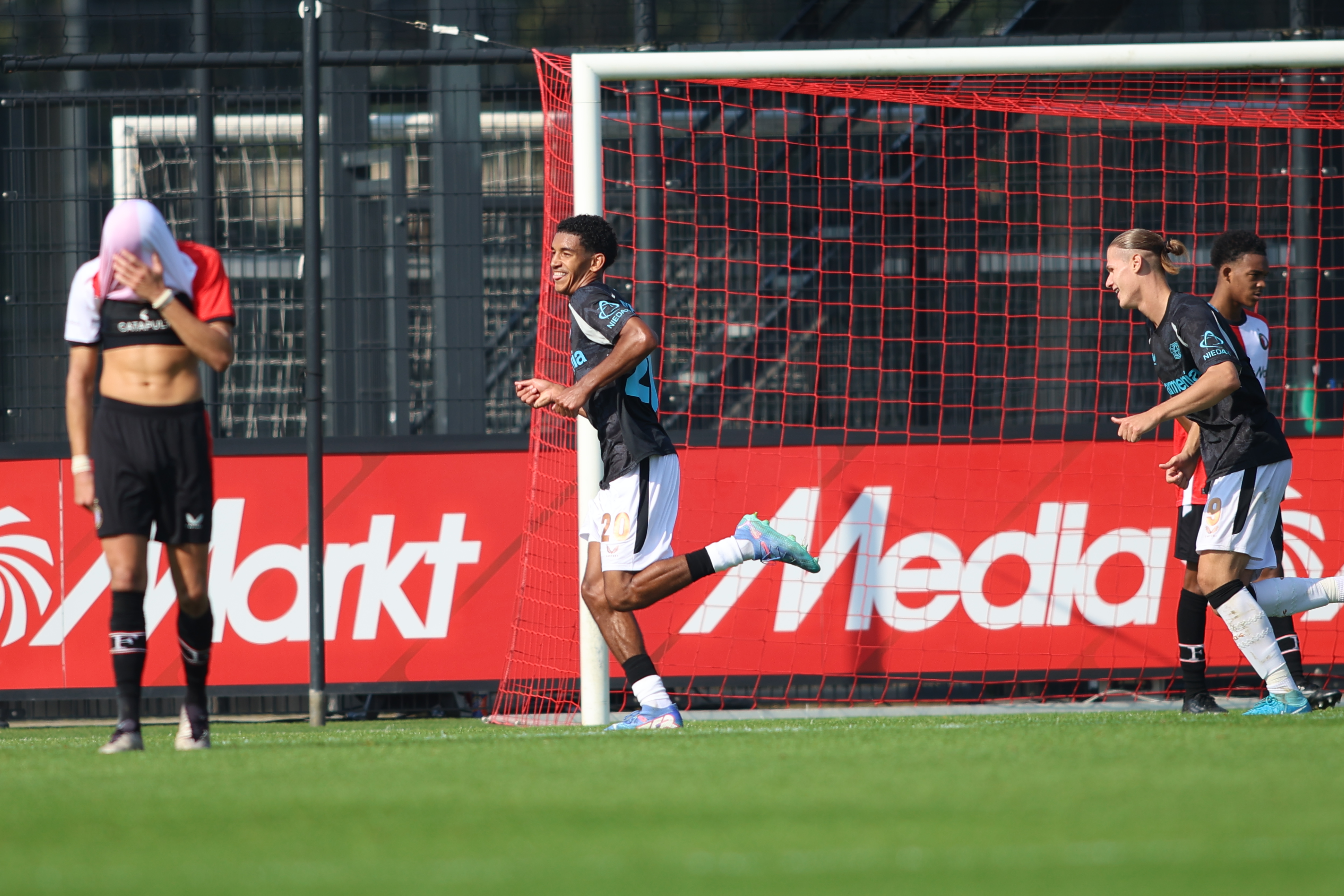 feyenoord-o19-bayer-leverkusen-o19-uefa-youth-league-1-2-jim-breeman-sports-photograpy-100