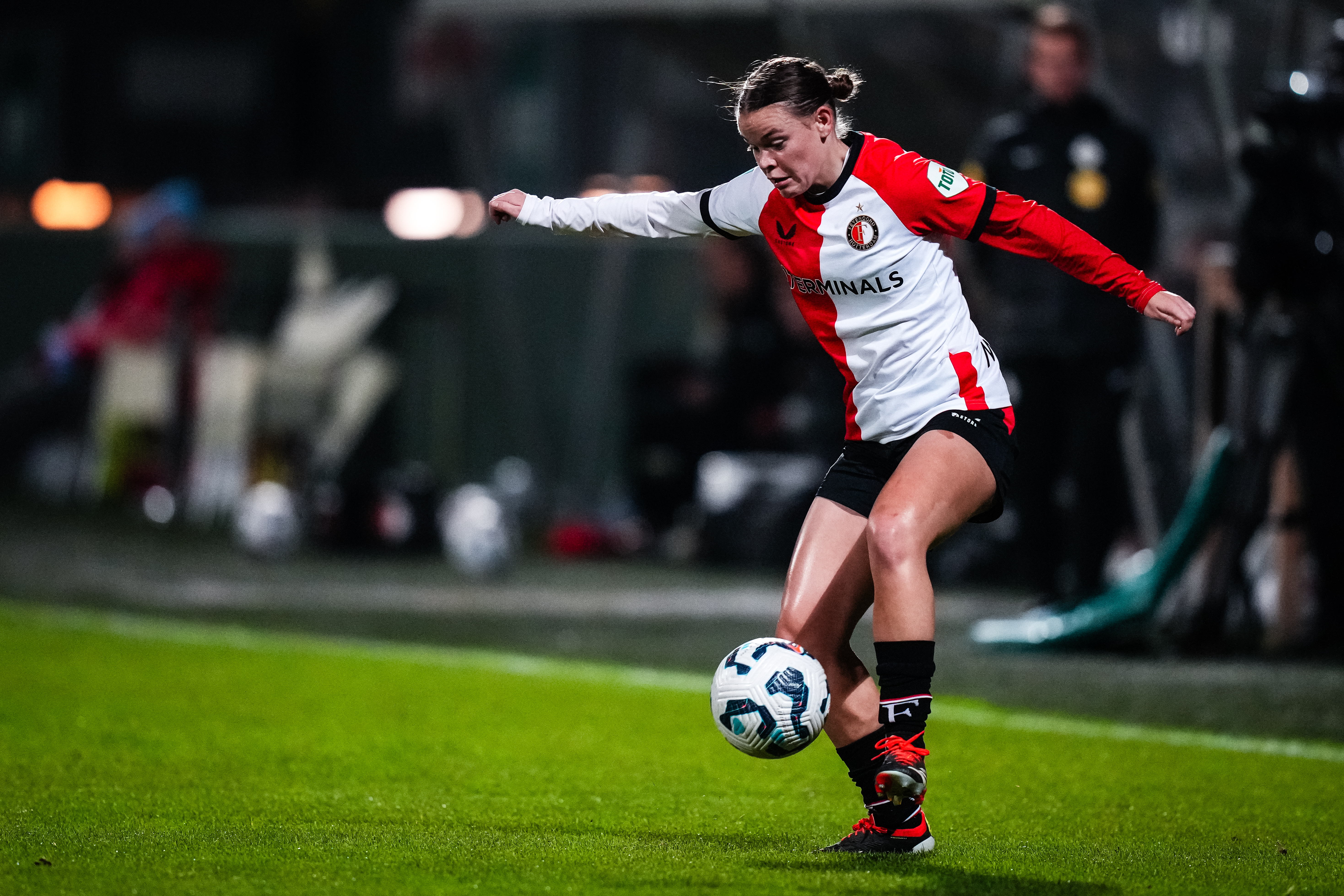 Feyenoord moet Brandau maanden missen door schouderblessure