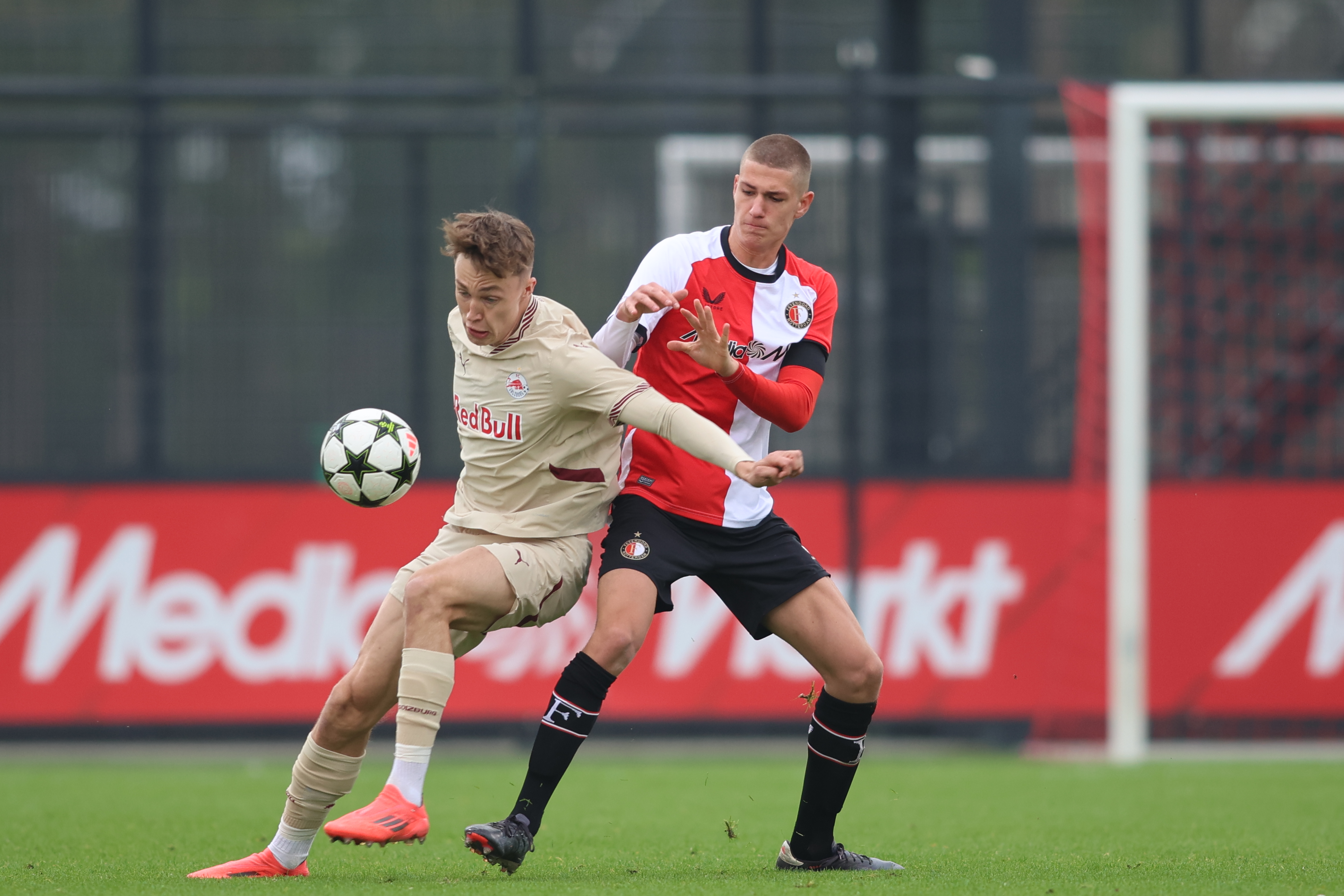 feyenoord-o19-fc-salzburg-o19-2-2-jim-breeman-sports-photography-104