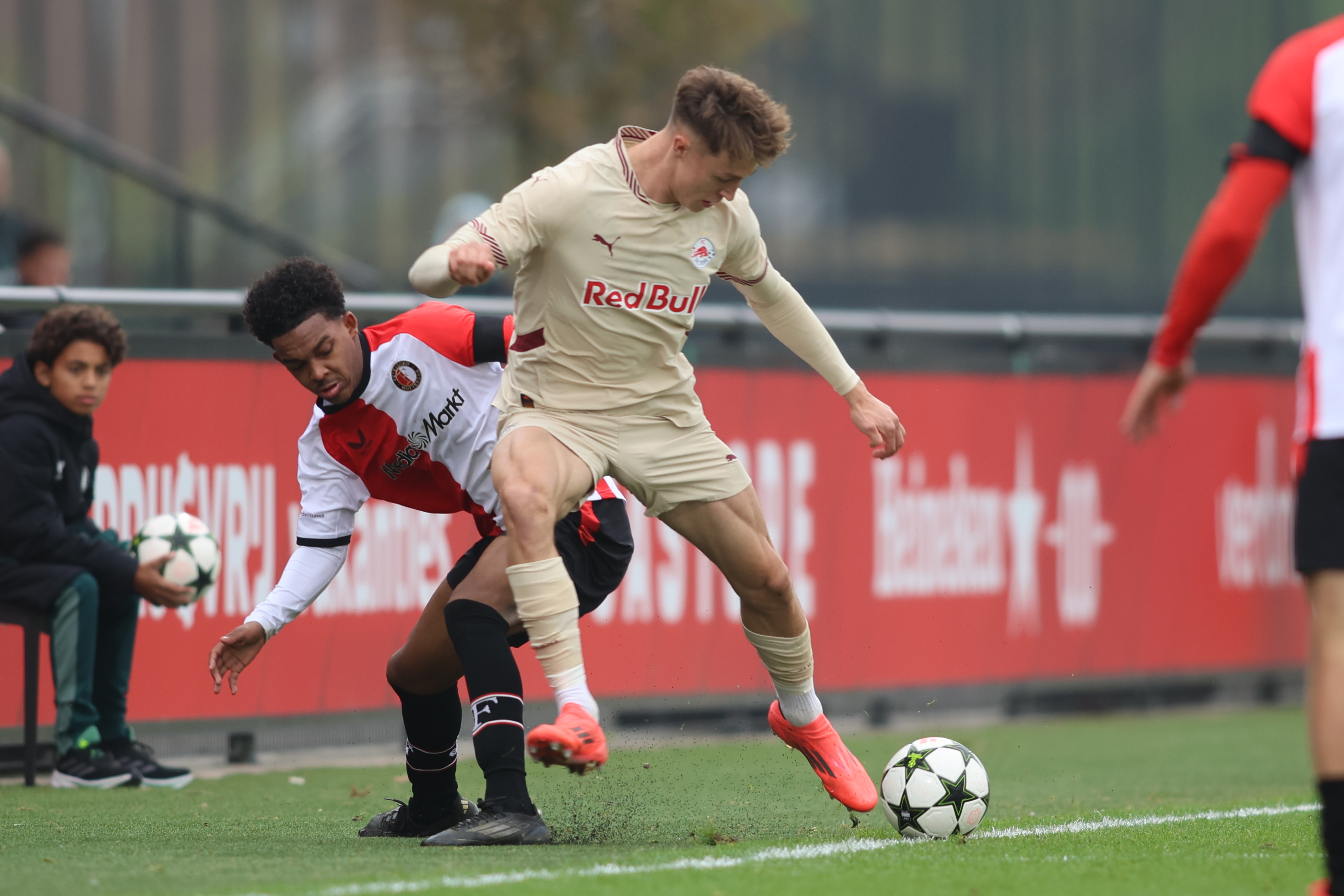 feyenoord-o19-fc-salzburg-o19-2-2-jim-breeman-sports-photography-106