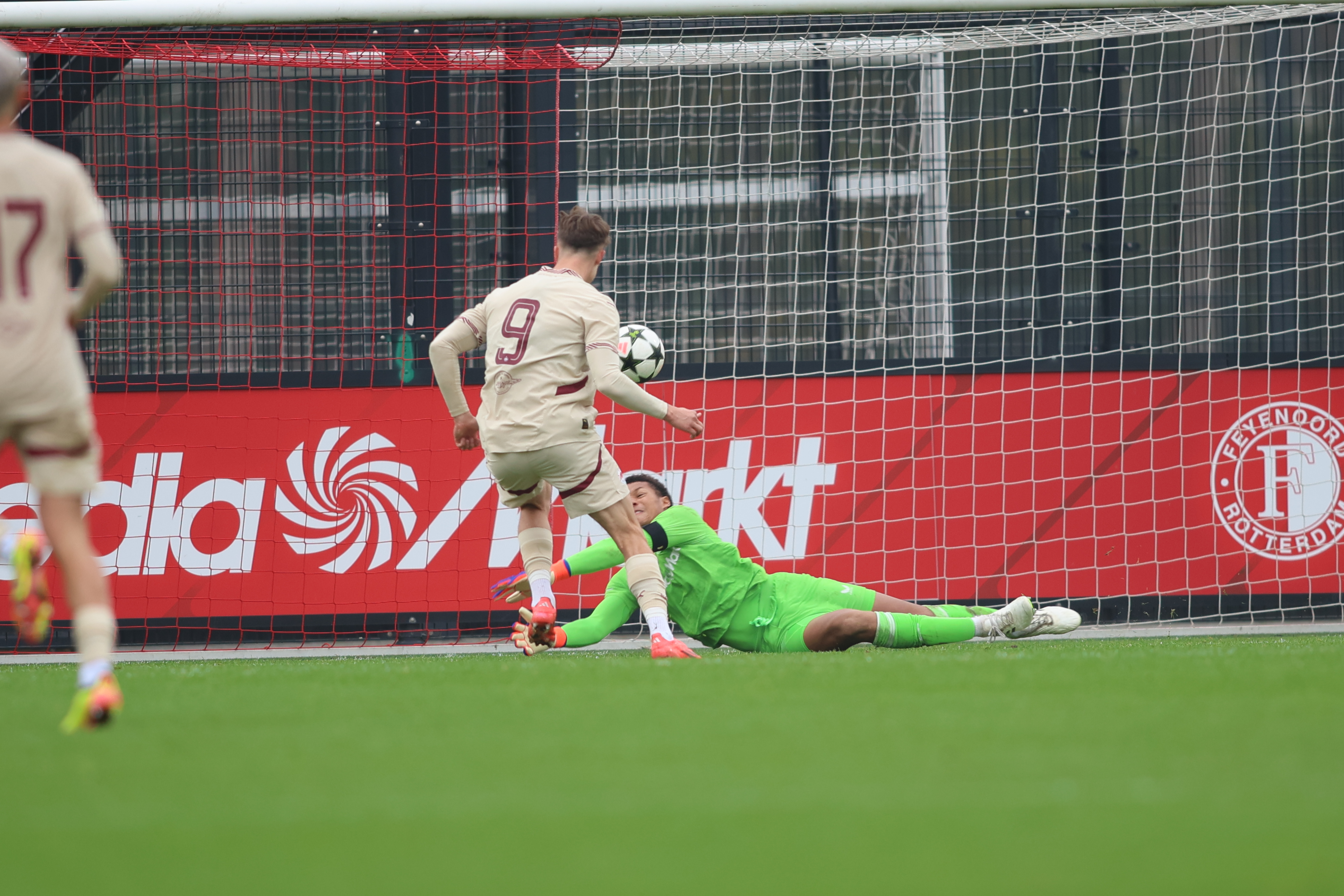 feyenoord-o19-fc-salzburg-o19-2-2-jim-breeman-sports-photography-110