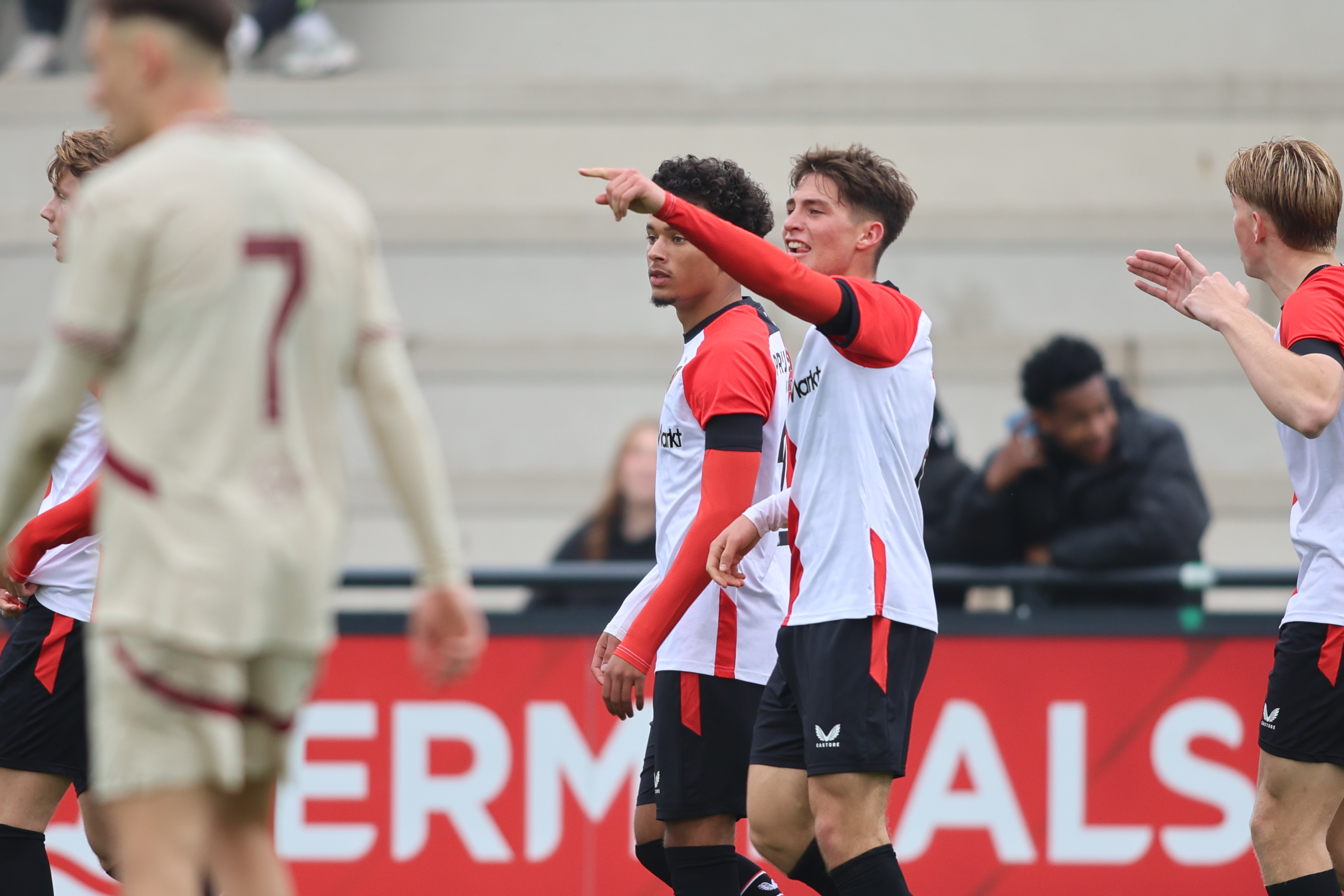 feyenoord-o19-fc-salzburg-o19-2-2-jim-breeman-sports-photography-138