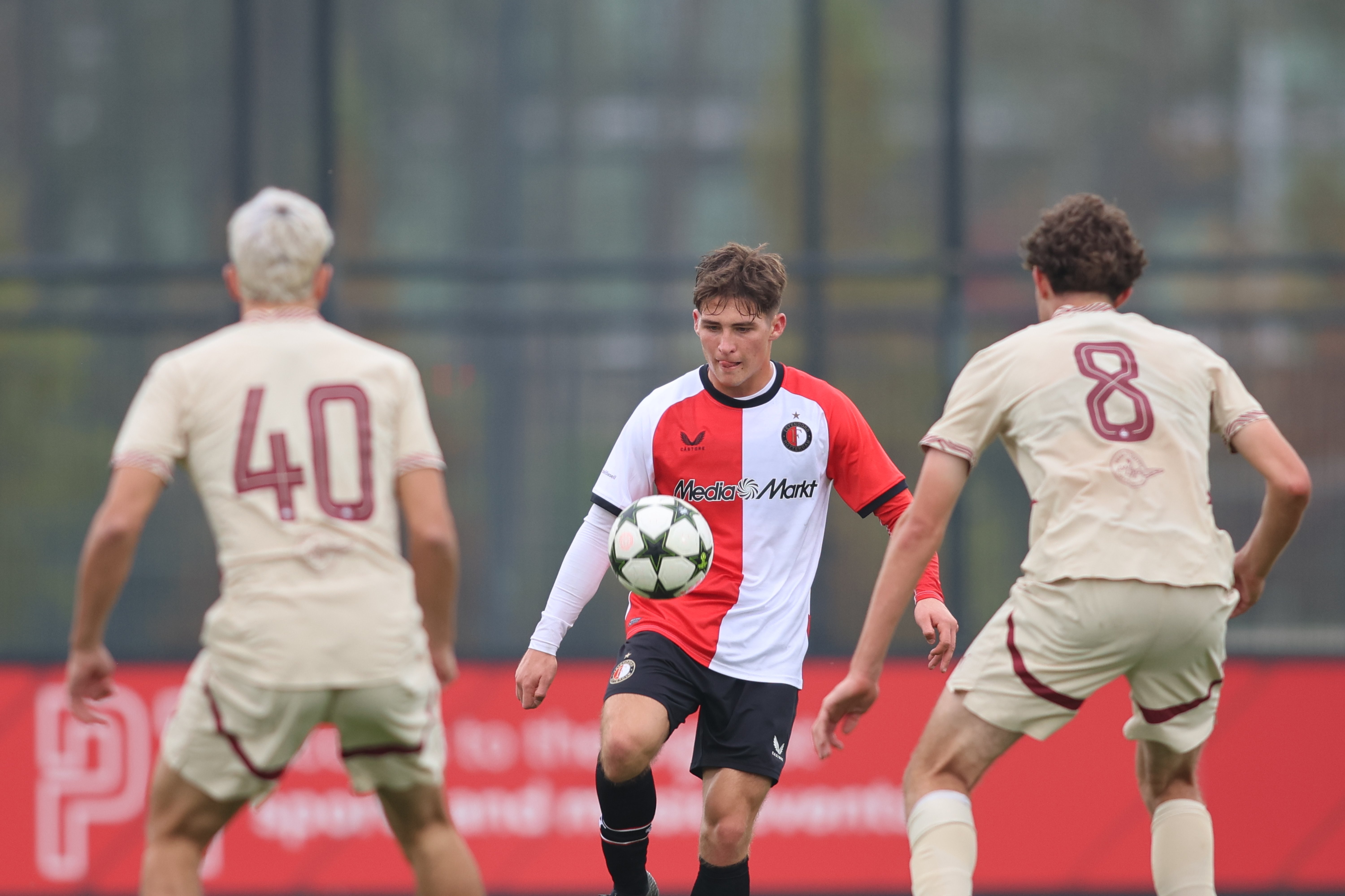 feyenoord-o19-fc-salzburg-o19-2-2-jim-breeman-sports-photography-157