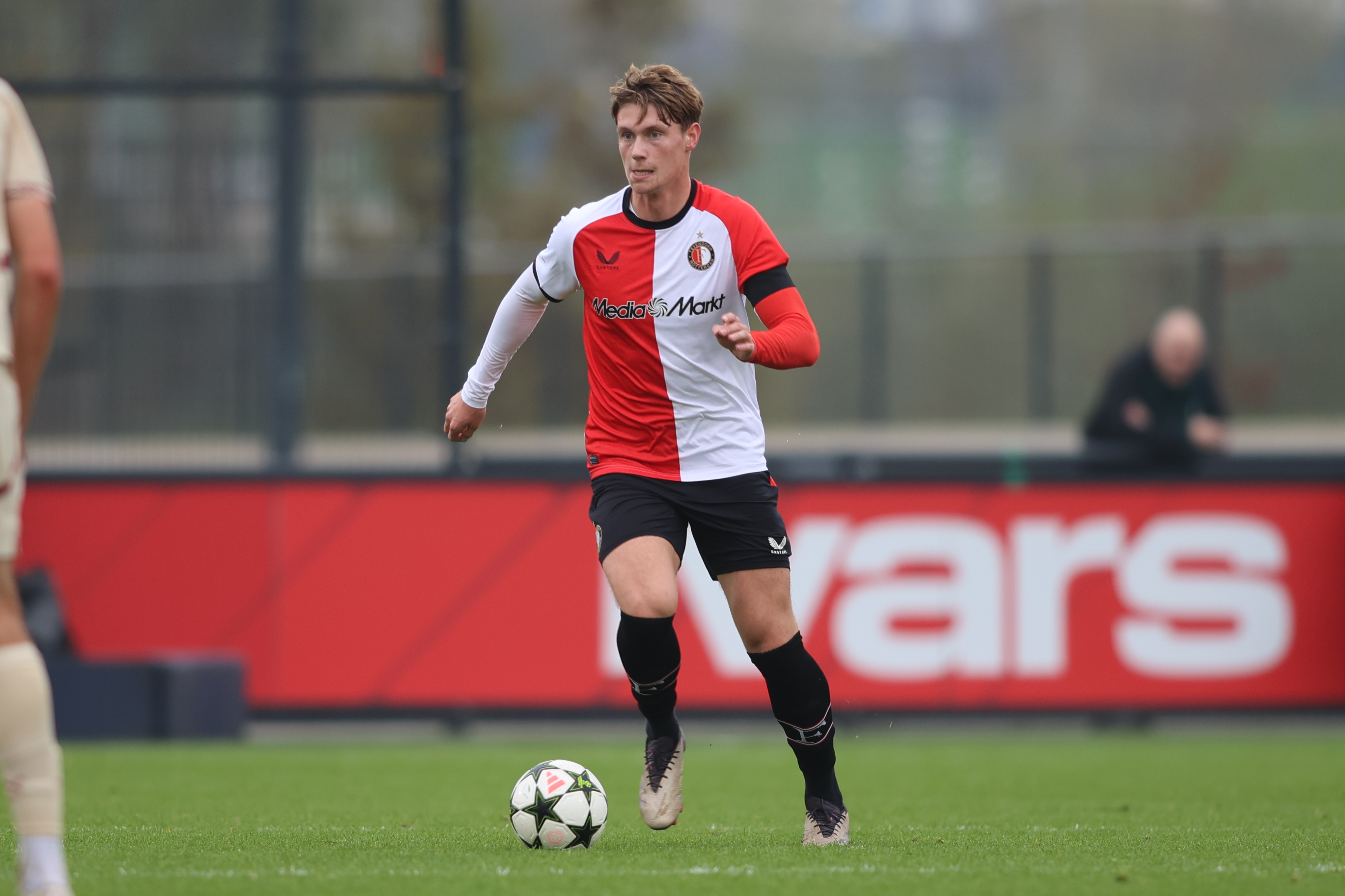 feyenoord-o19-fc-salzburg-o19-2-2-jim-breeman-sports-photography-165