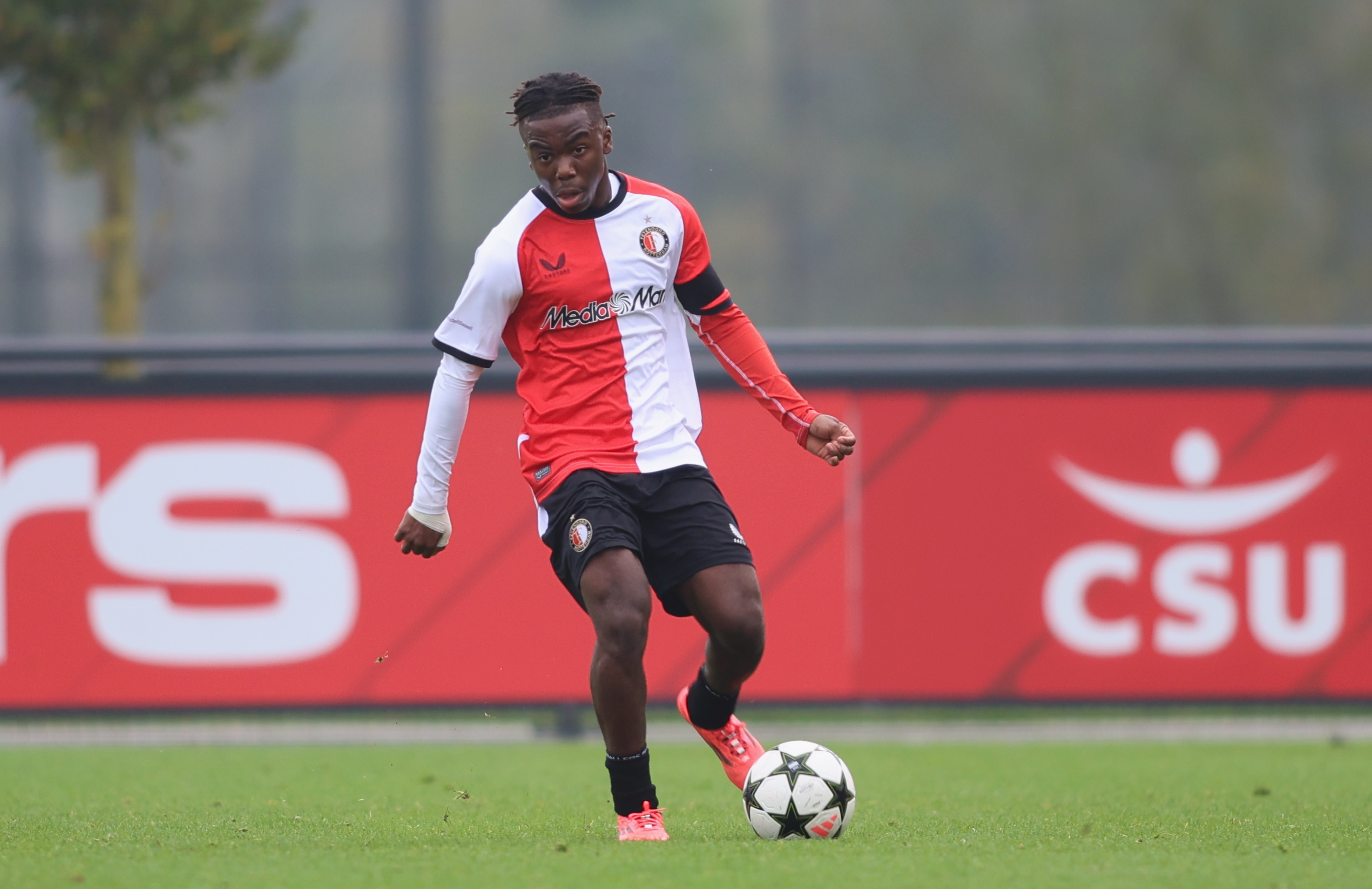 feyenoord-o19-fc-salzburg-o19-2-2-jim-breeman-sports-photography-57