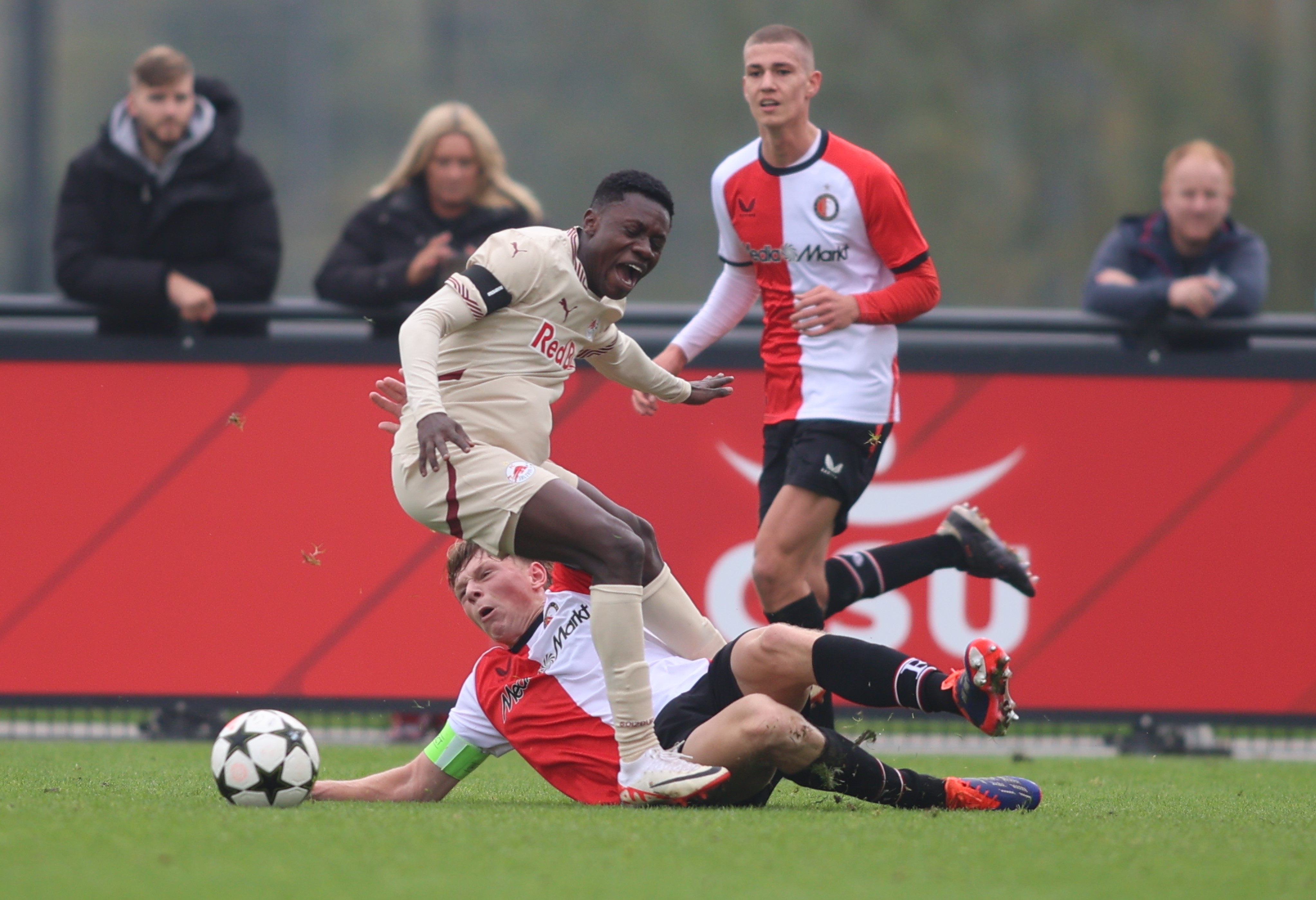 feyenoord-o19-fc-salzburg-o19-2-2-jim-breeman-sports-photography-69