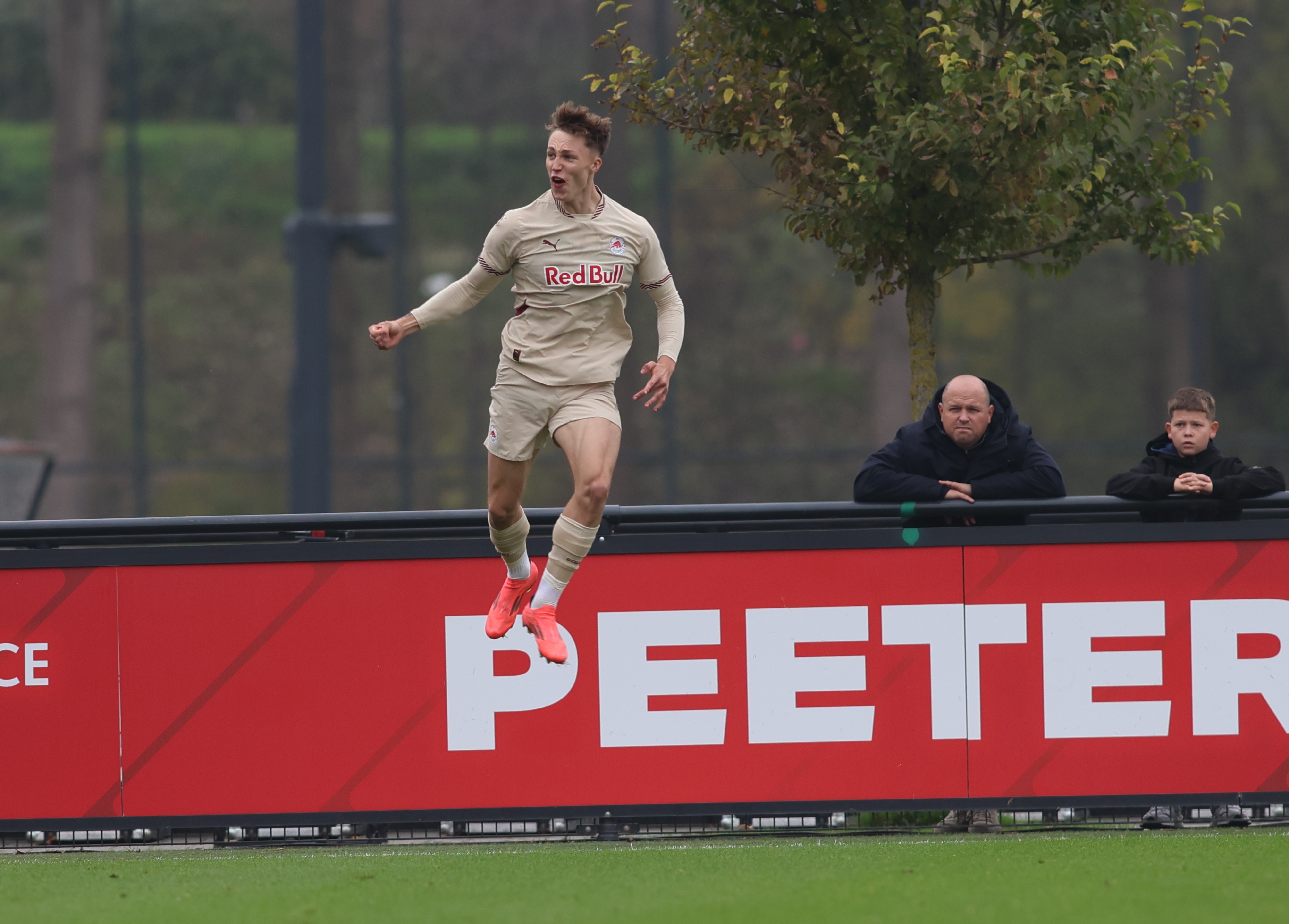 feyenoord-o19-fc-salzburg-o19-2-2-jim-breeman-sports-photography-93