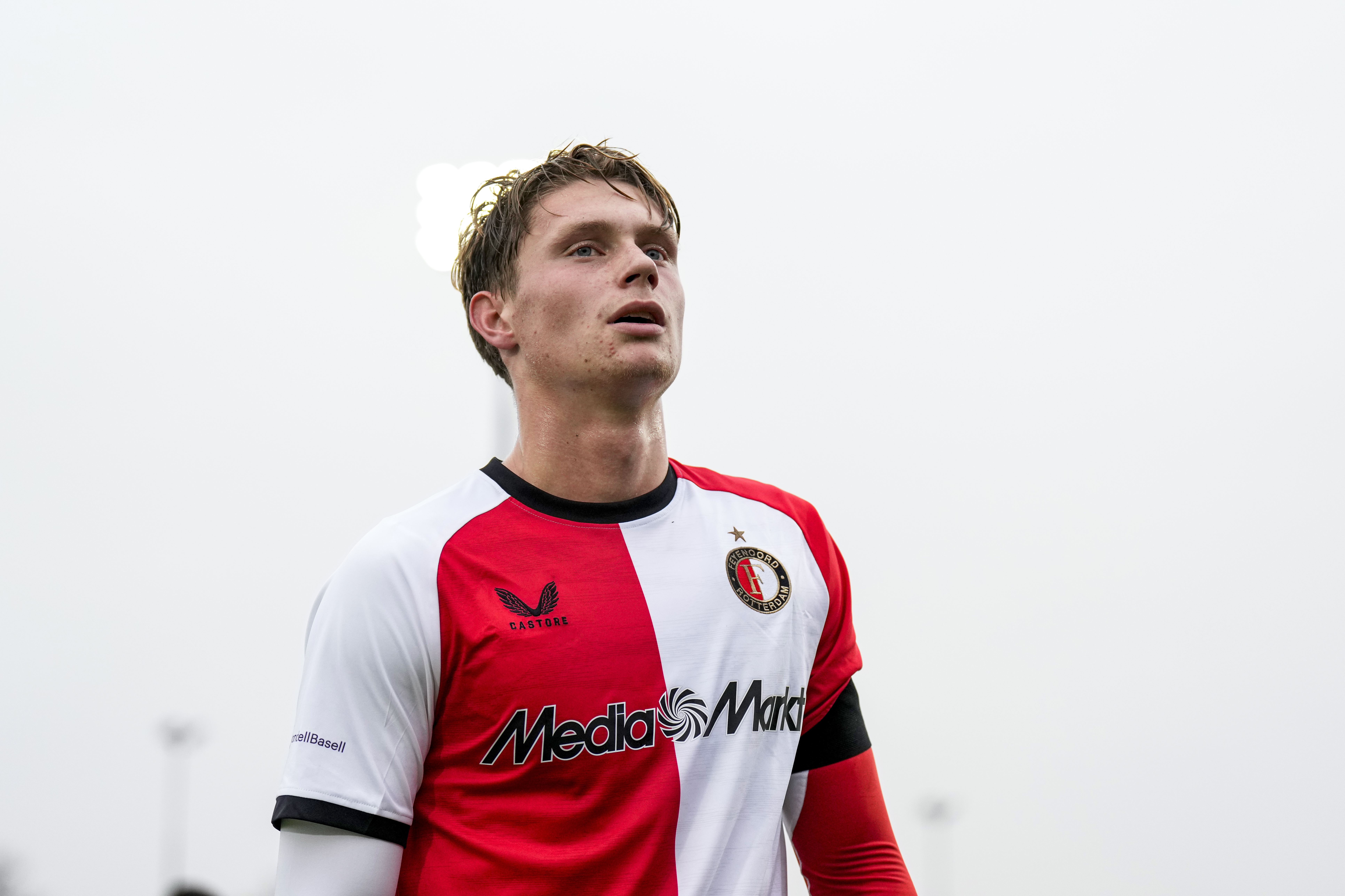 Feyenoord verlengt contract Thijs Kraaijeveld tot medio 2028
