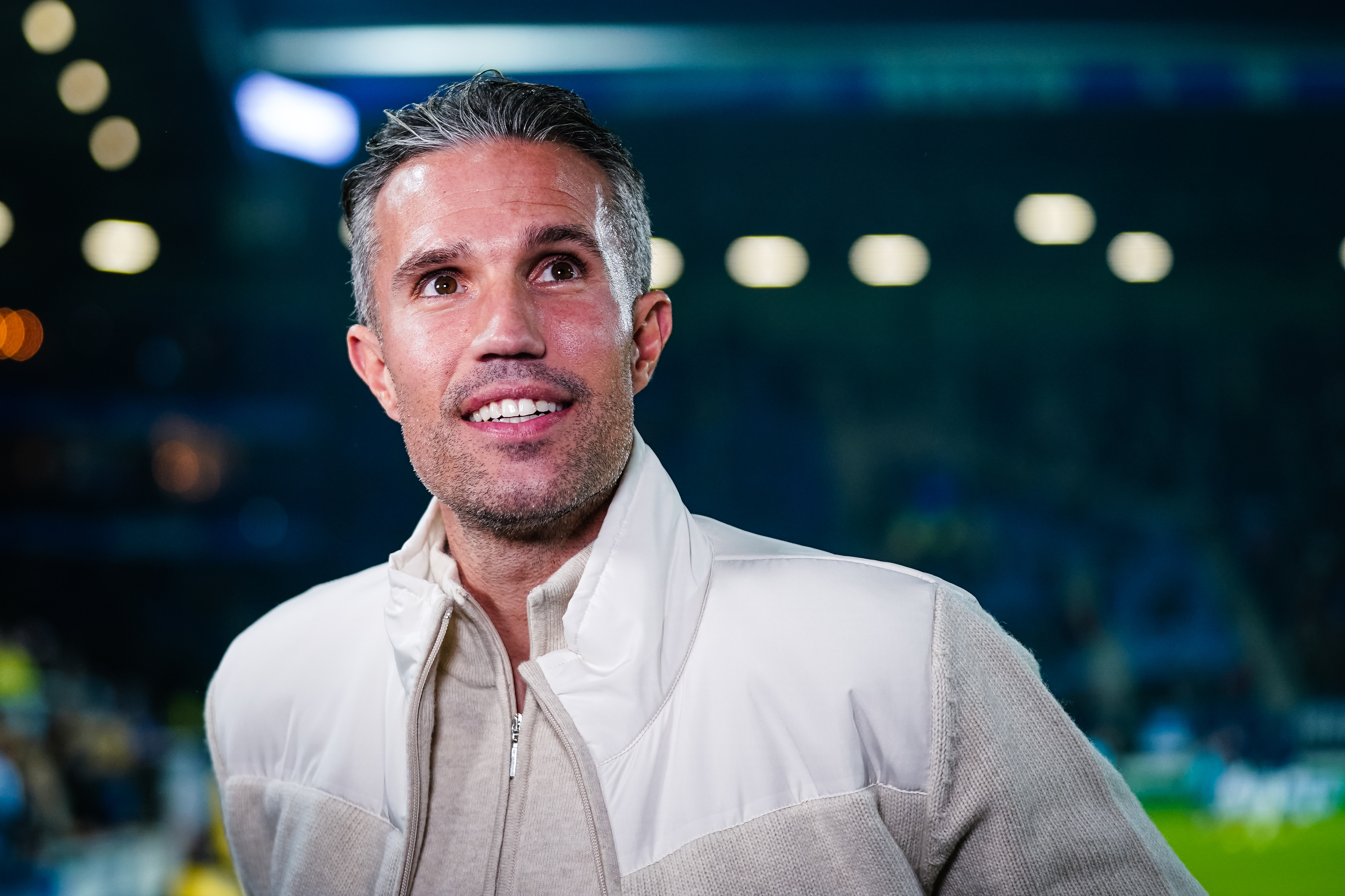 'Officiële overgang Van Persie naar Feyenoord verwacht op vrijdag'